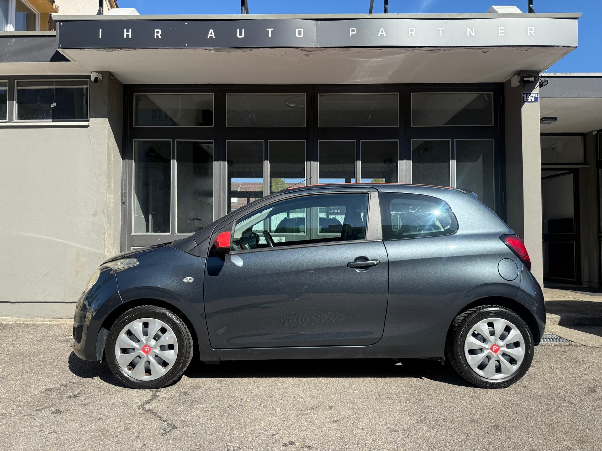 CITROEN C1 1.2 PureTech Shine Airscape-showroom-element-1