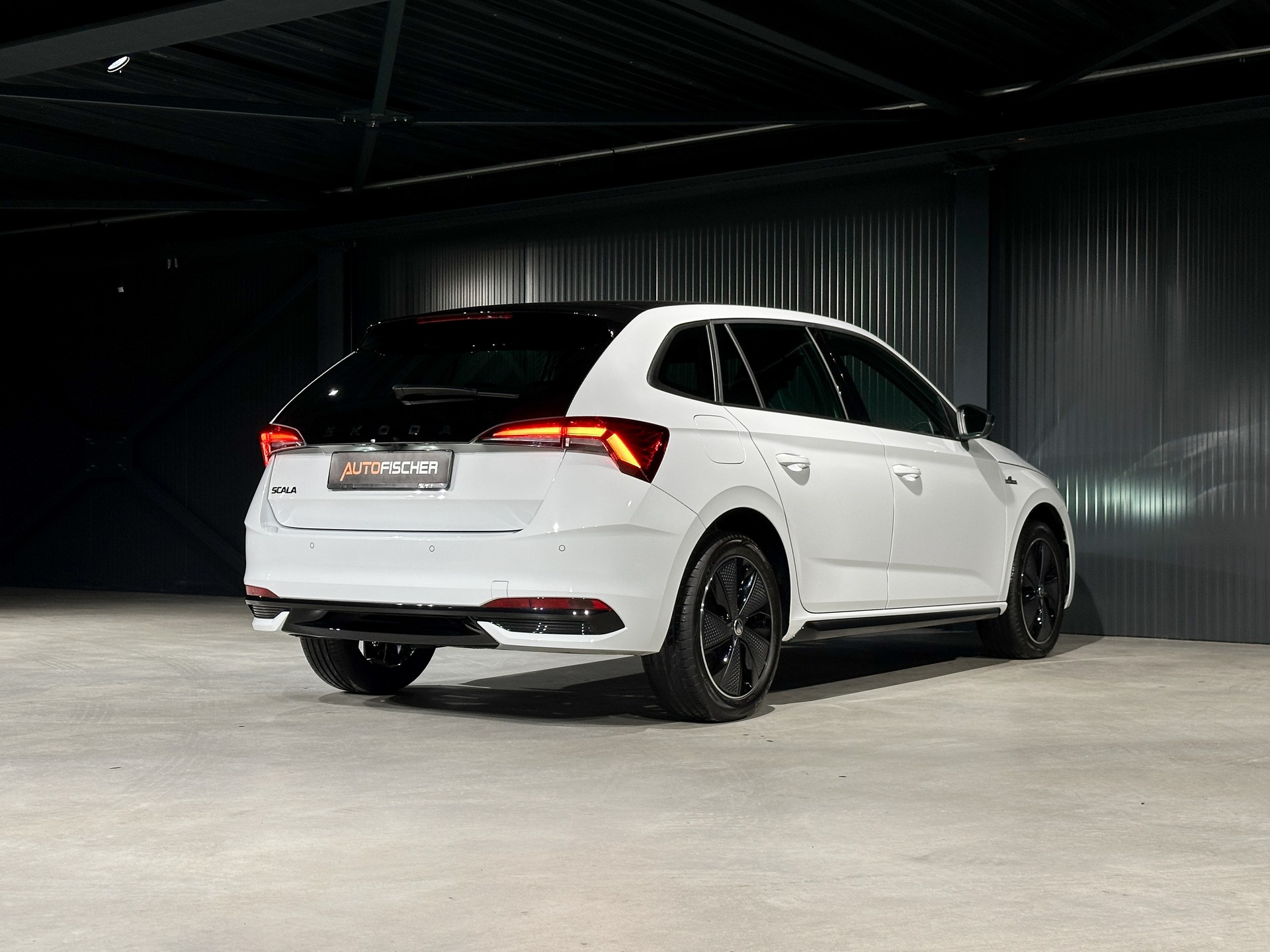 SKODA Scala 1.5 TSI Monte Carlo DSG-image-6