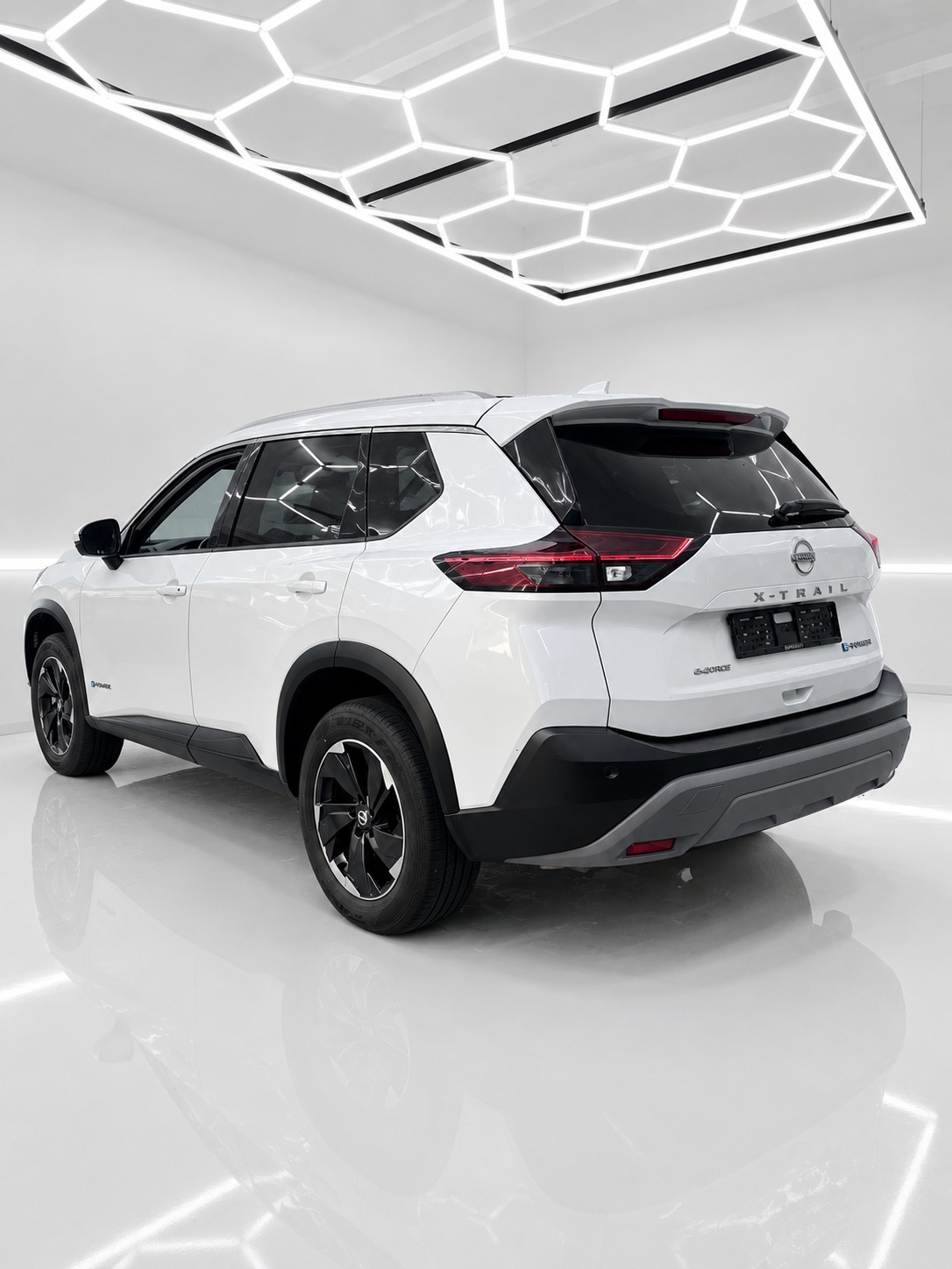 NISSAN X-Trail 1.5 VC-T e-Power 4WD 7 Sitze N-Connecta-showroom-element-1