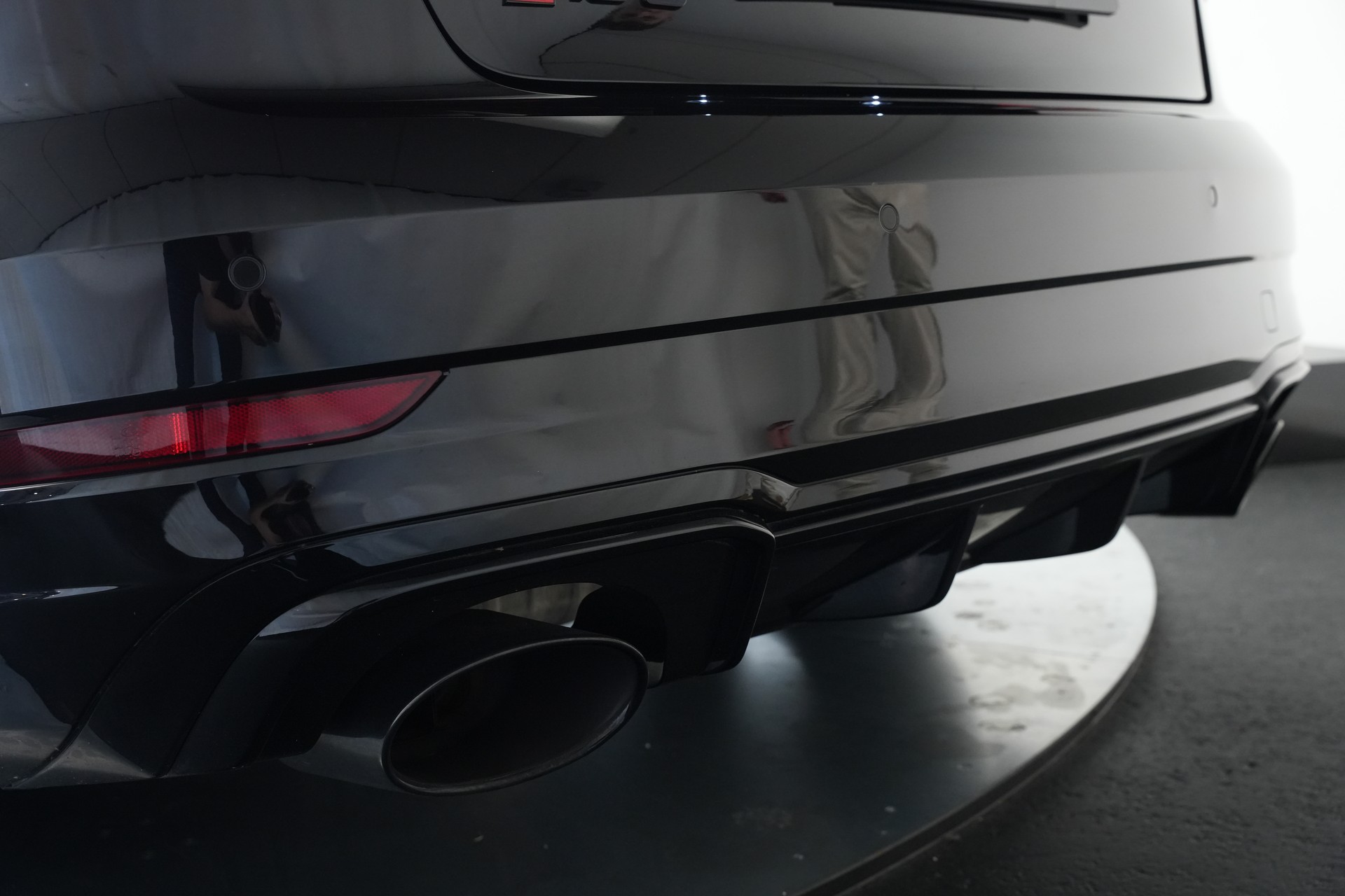 AUDI RS3 Limousine 2.5 TSI quattro S-tronic*CH Fahrzeug* *Carbon Lenkrad* *Magnetic Ride*-image-38