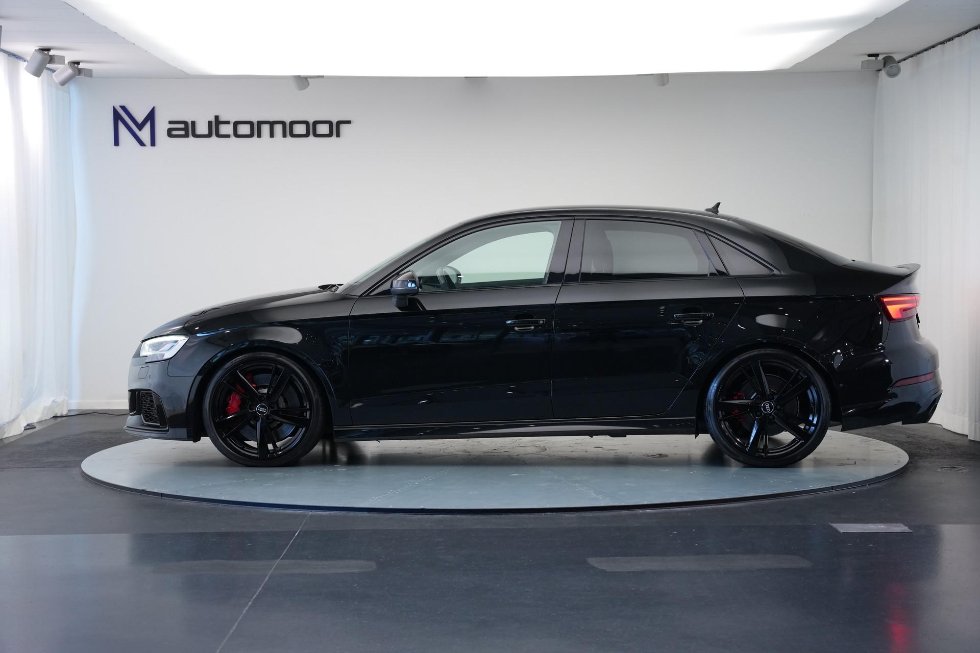 AUDI RS3 Limousine 2.5 TSI quattro S-tronic*CH Fahrzeug* *Carbon Lenkrad* *Magnetic Ride*-image-7