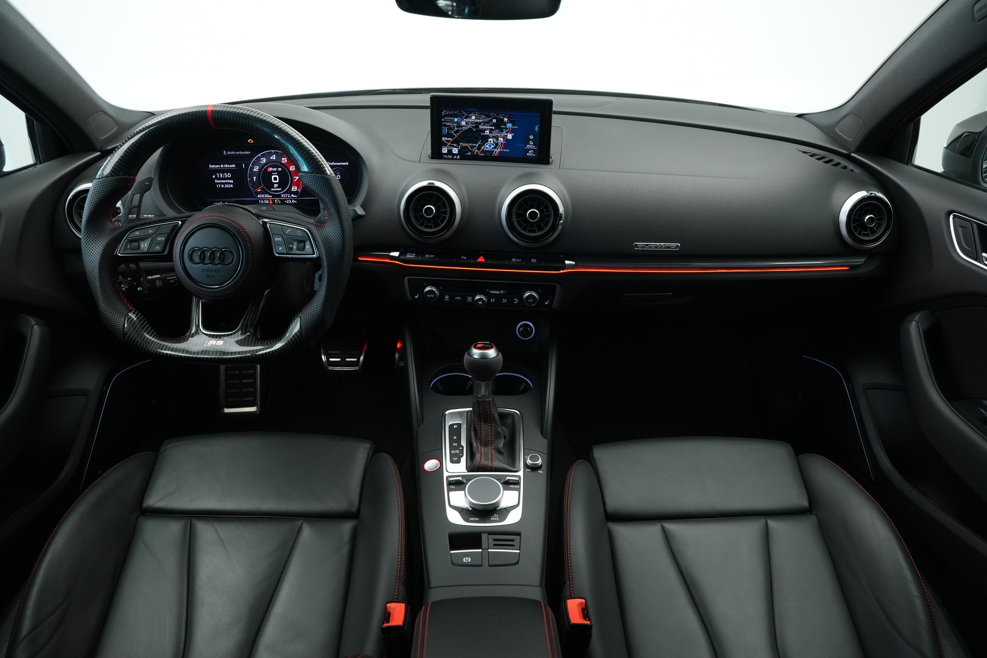 AUDI RS3 Limousine 2.5 TSI quattro S-tronic*CH Fahrzeug* *Carbon Lenkrad* *Magnetic Ride*-image-14