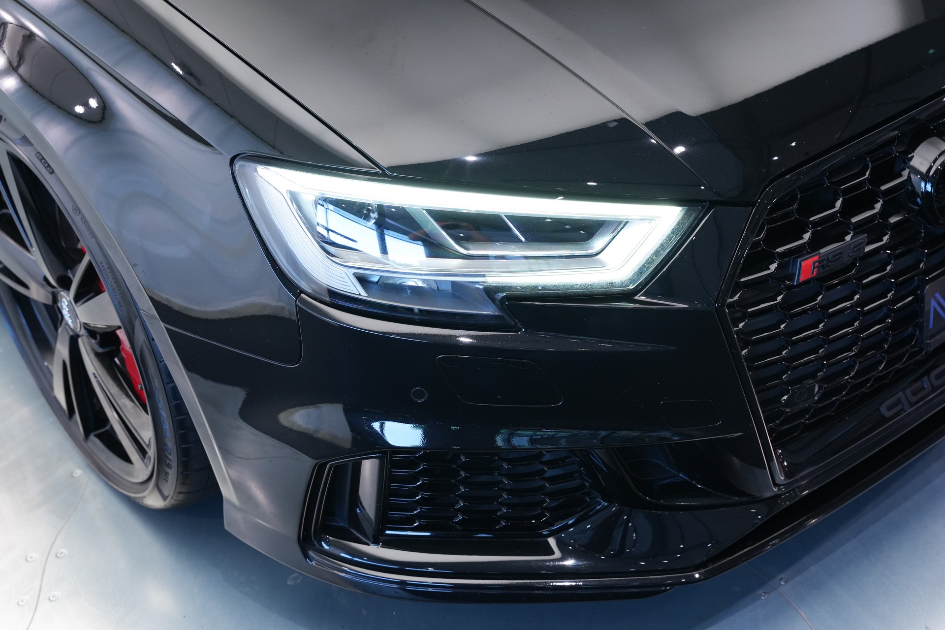 AUDI RS3 Limousine 2.5 TSI quattro S-tronic*CH Fahrzeug* *Carbon Lenkrad* *Magnetic Ride*-image-43