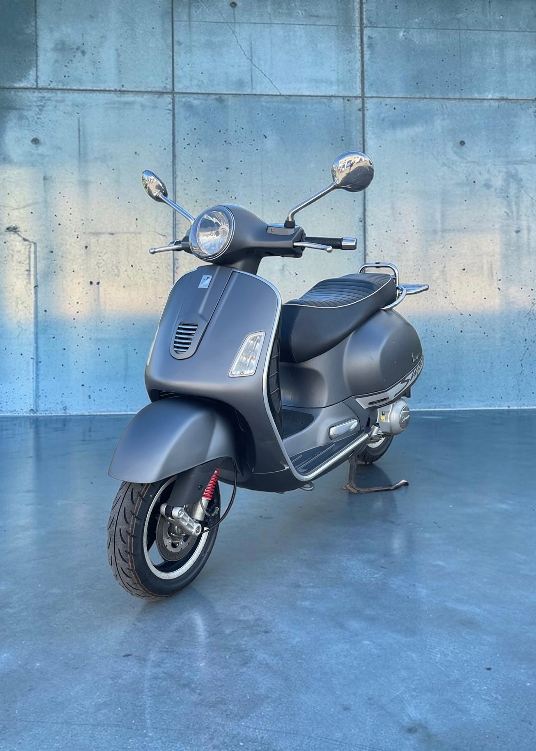 PIAGGIO Vespa GTS Super 300 i.e-image-2