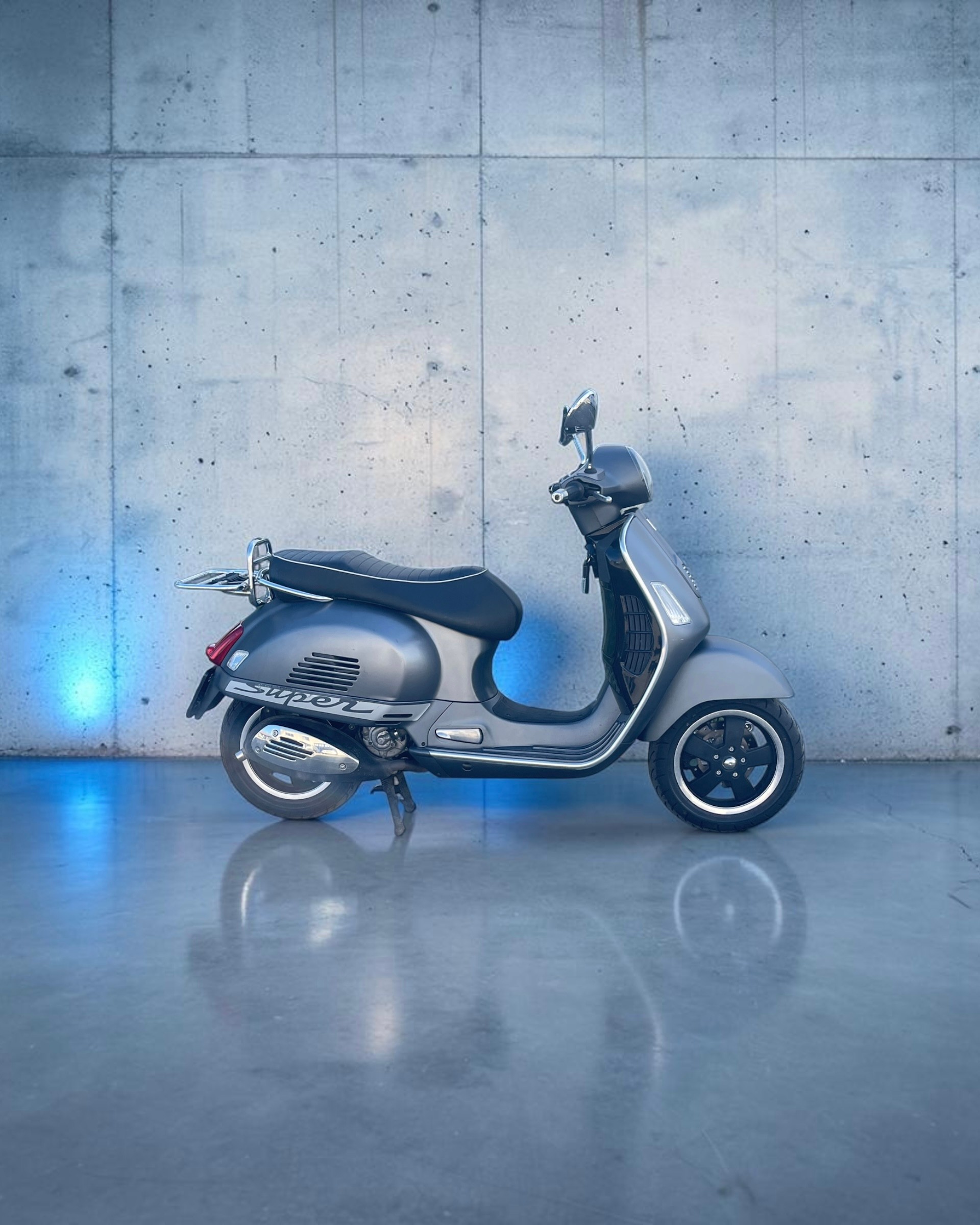 PIAGGIO Vespa GTS Super 300 i.e-image-0