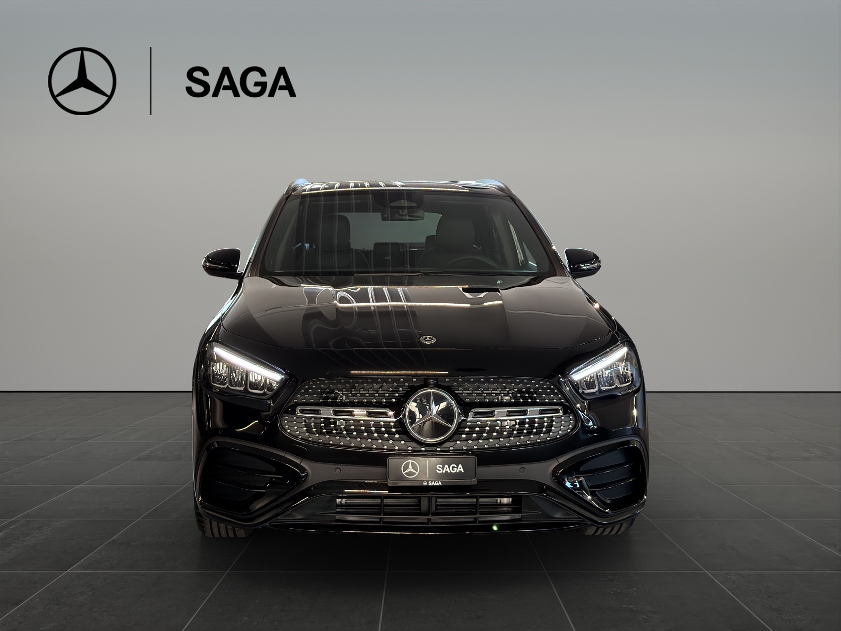 MERCEDES-BENZ GLA 220d 4Matic 8G-DCTSwiss Star-showroom-element-2