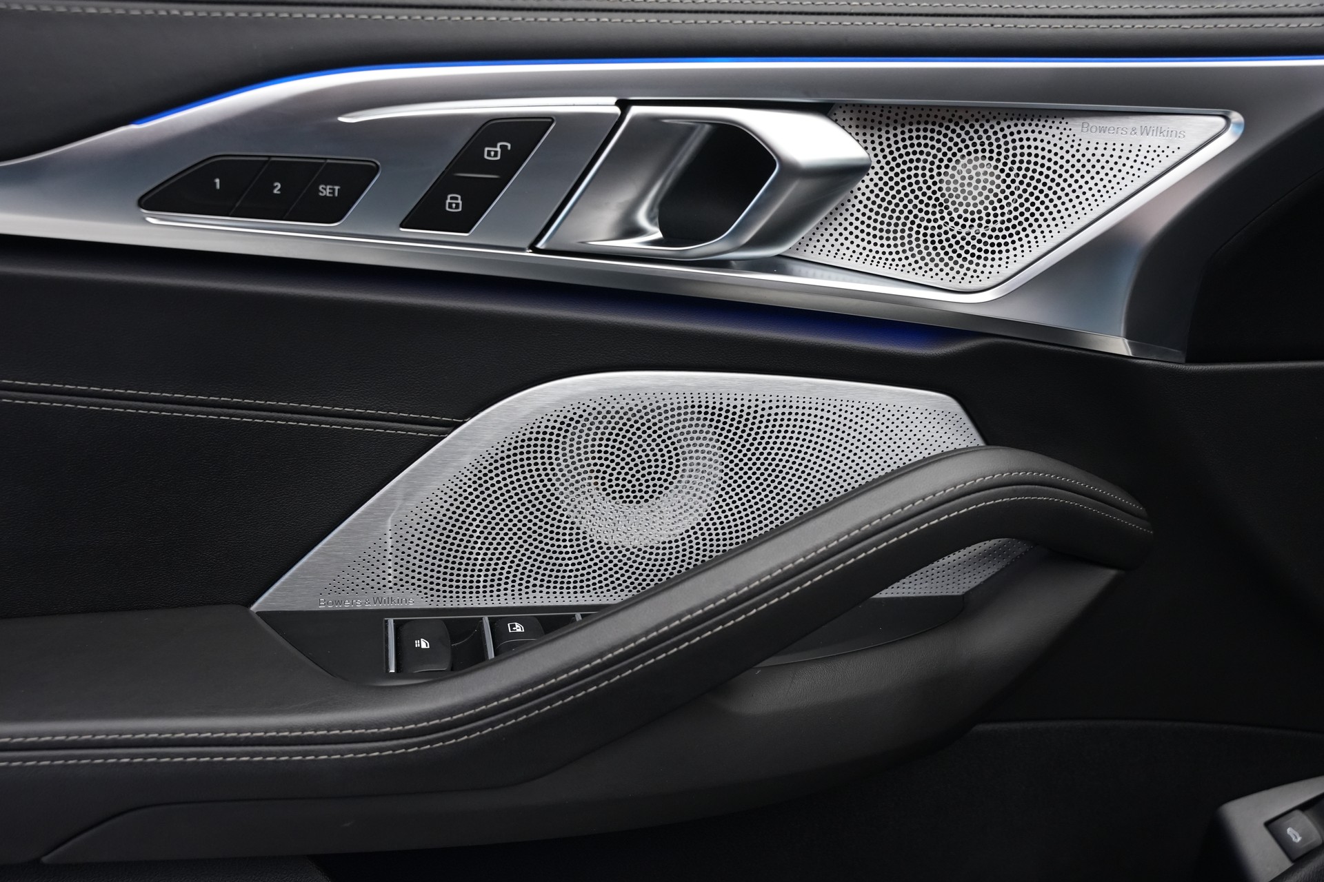 BMW M850i xDrive Steptronic *CH-Fahrzeug* *Dravitgrau* *B&W*-image-26