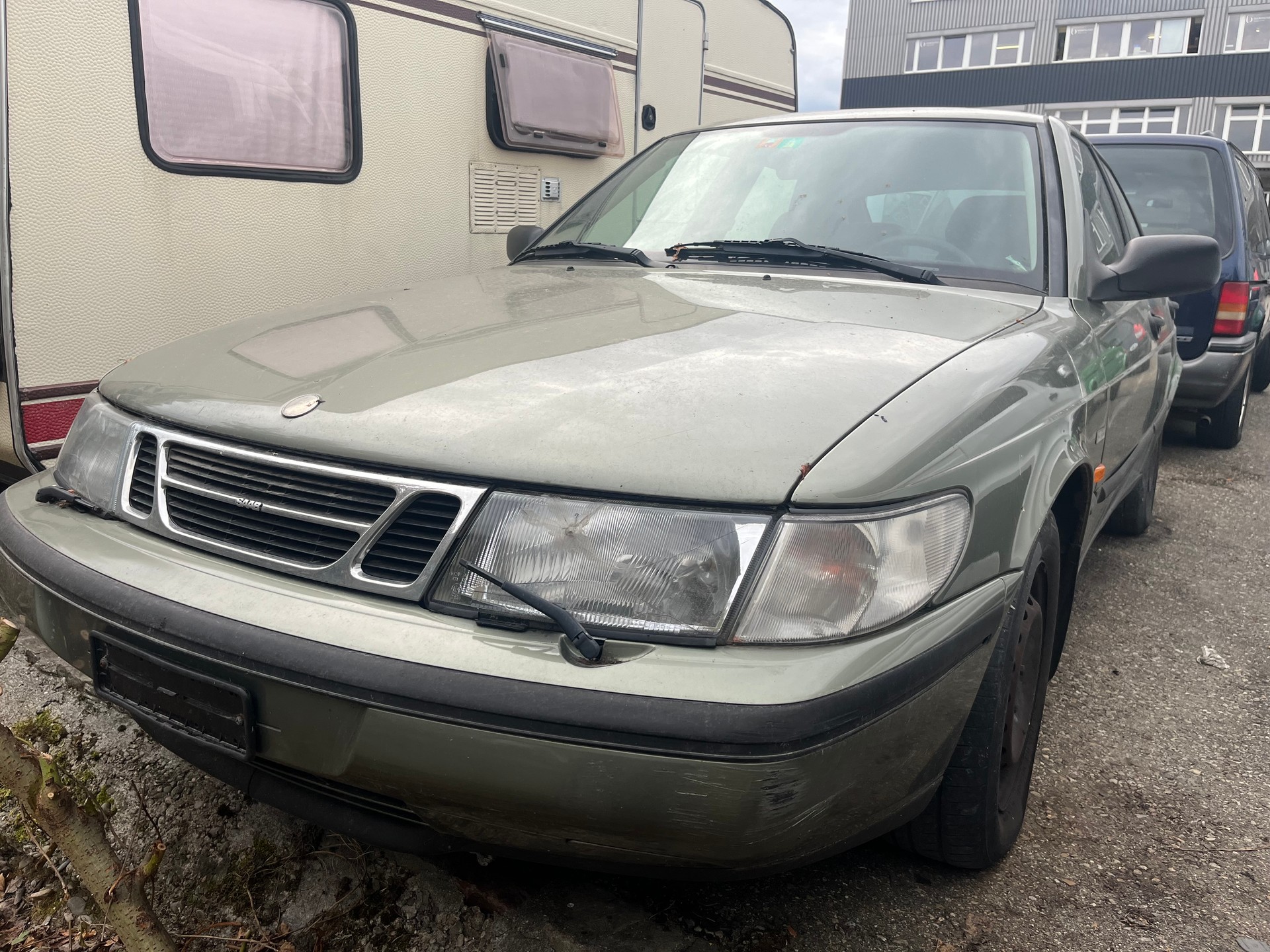 SAAB 900 S 2.0i-16-image-1