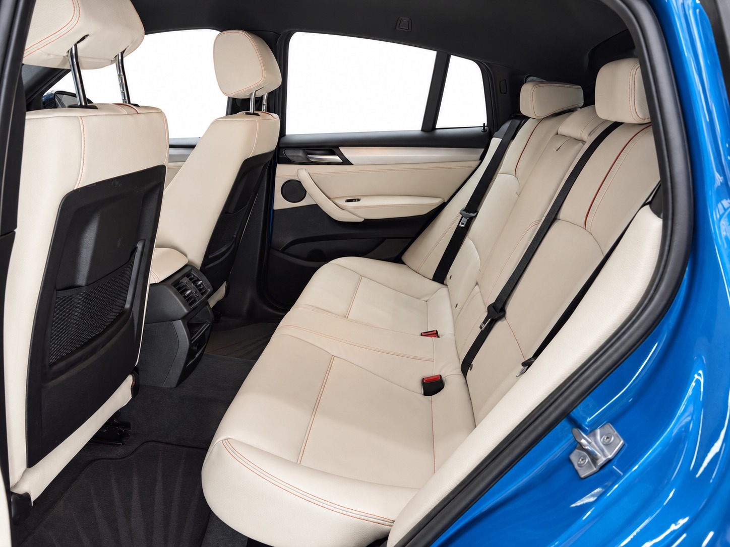 BMW X4 M40i x Drive Steptronic-image-18