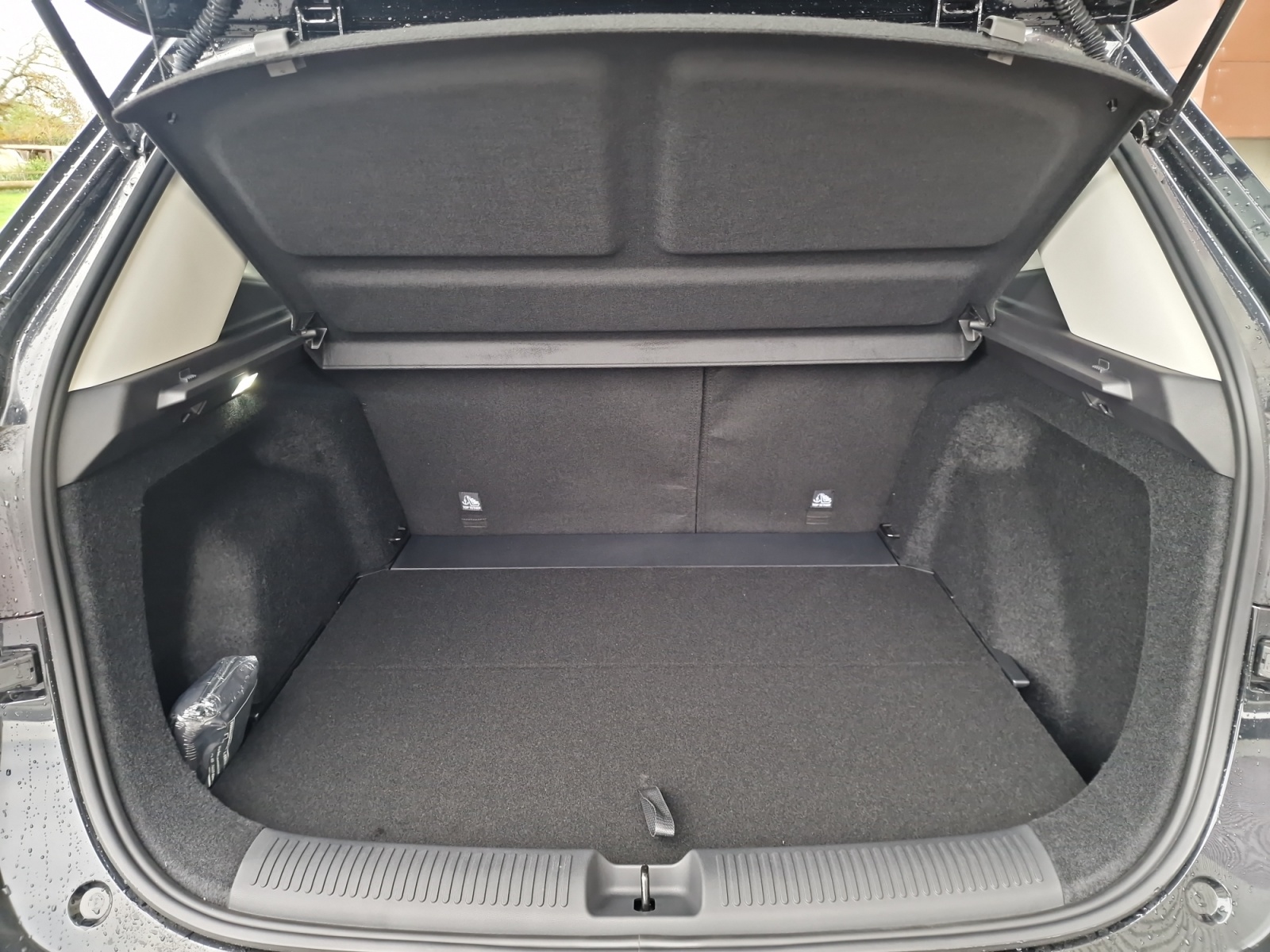 MG ZS 1.5 Hybrid+ Luxury Panorama-image-26