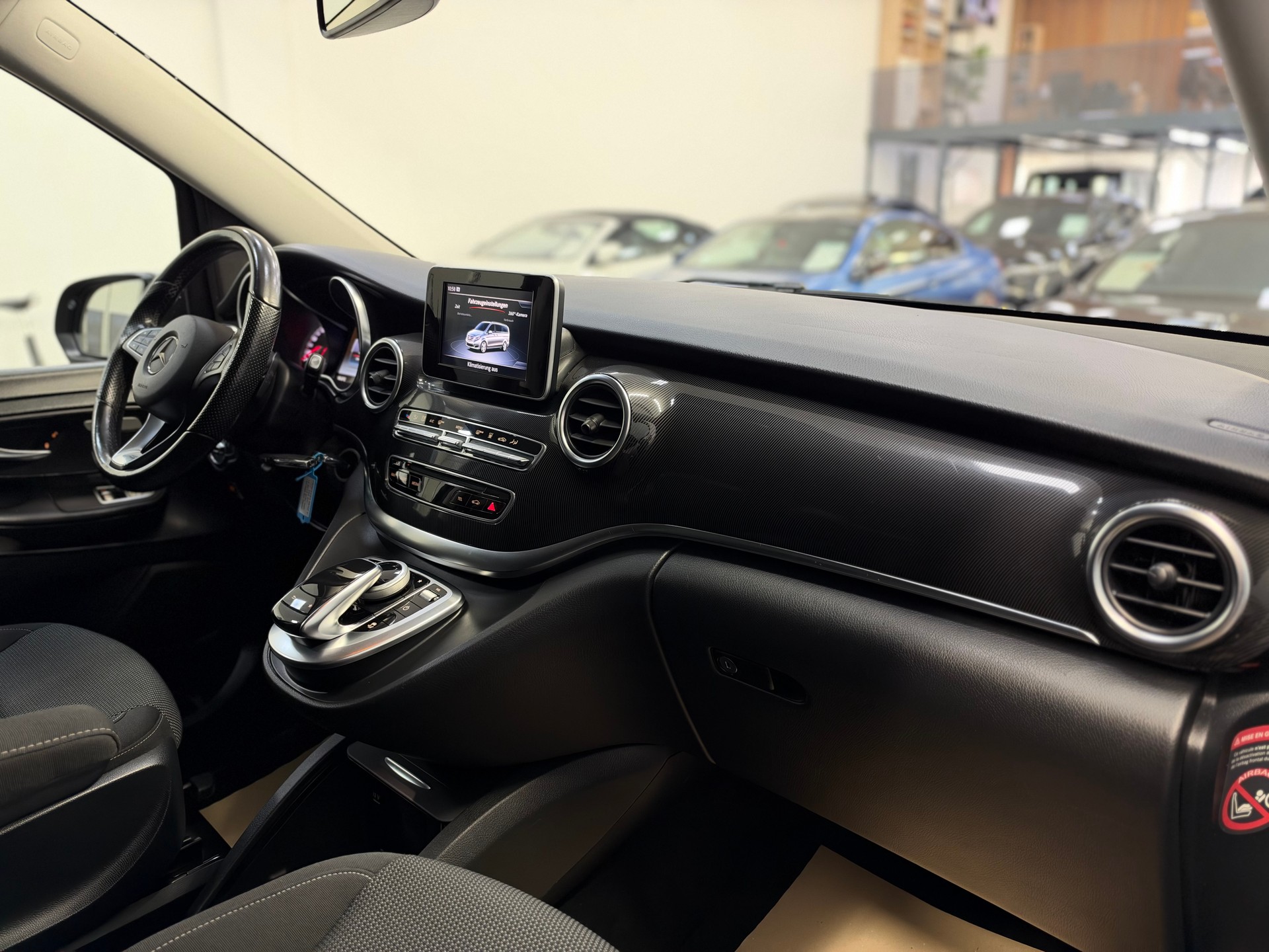 MERCEDES-BENZ V 250 d Swiss Edition kompakt 4Matic 7G-Tronic-image-11