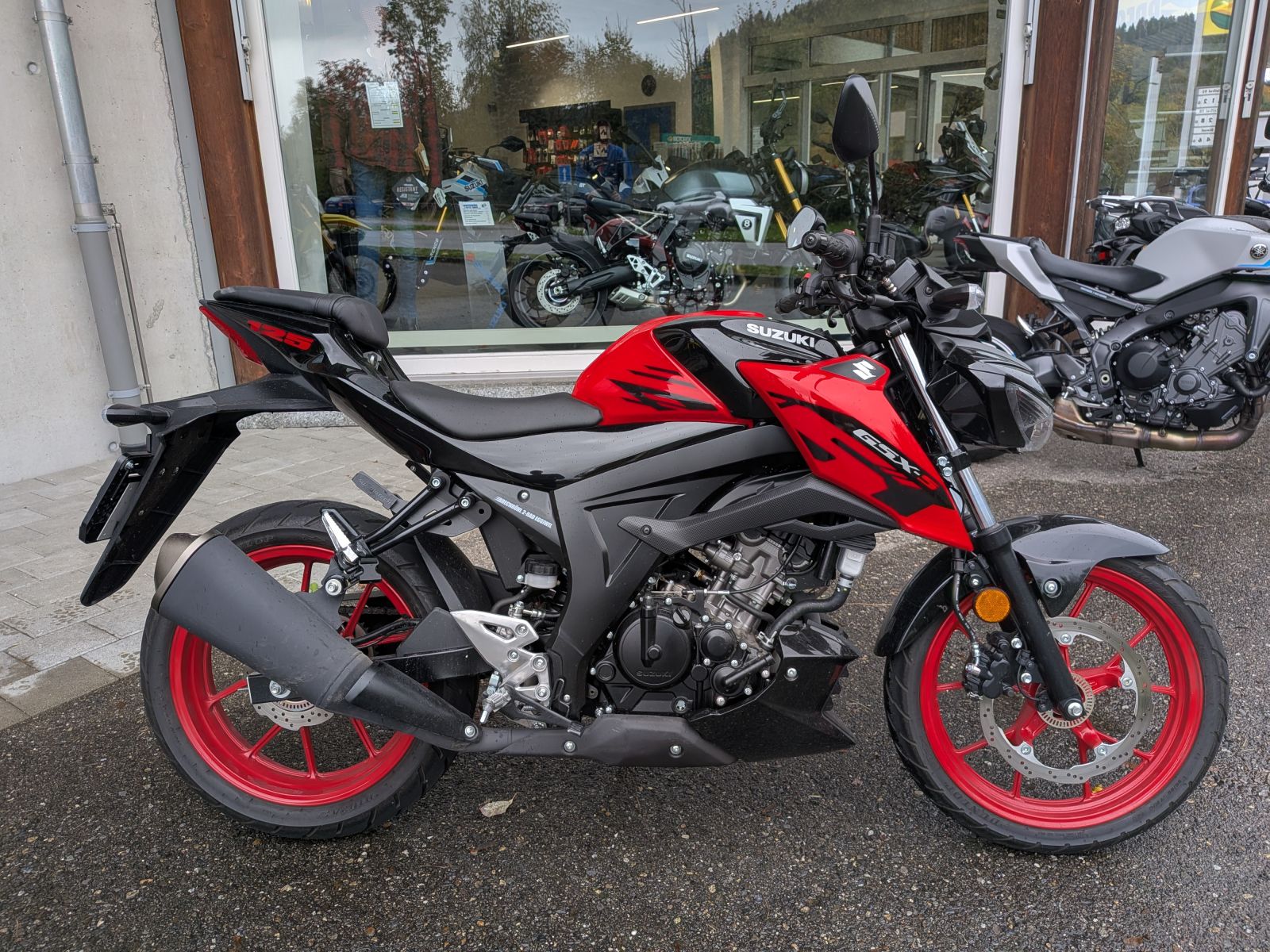 SUZUKI GSX-S 125-image-6