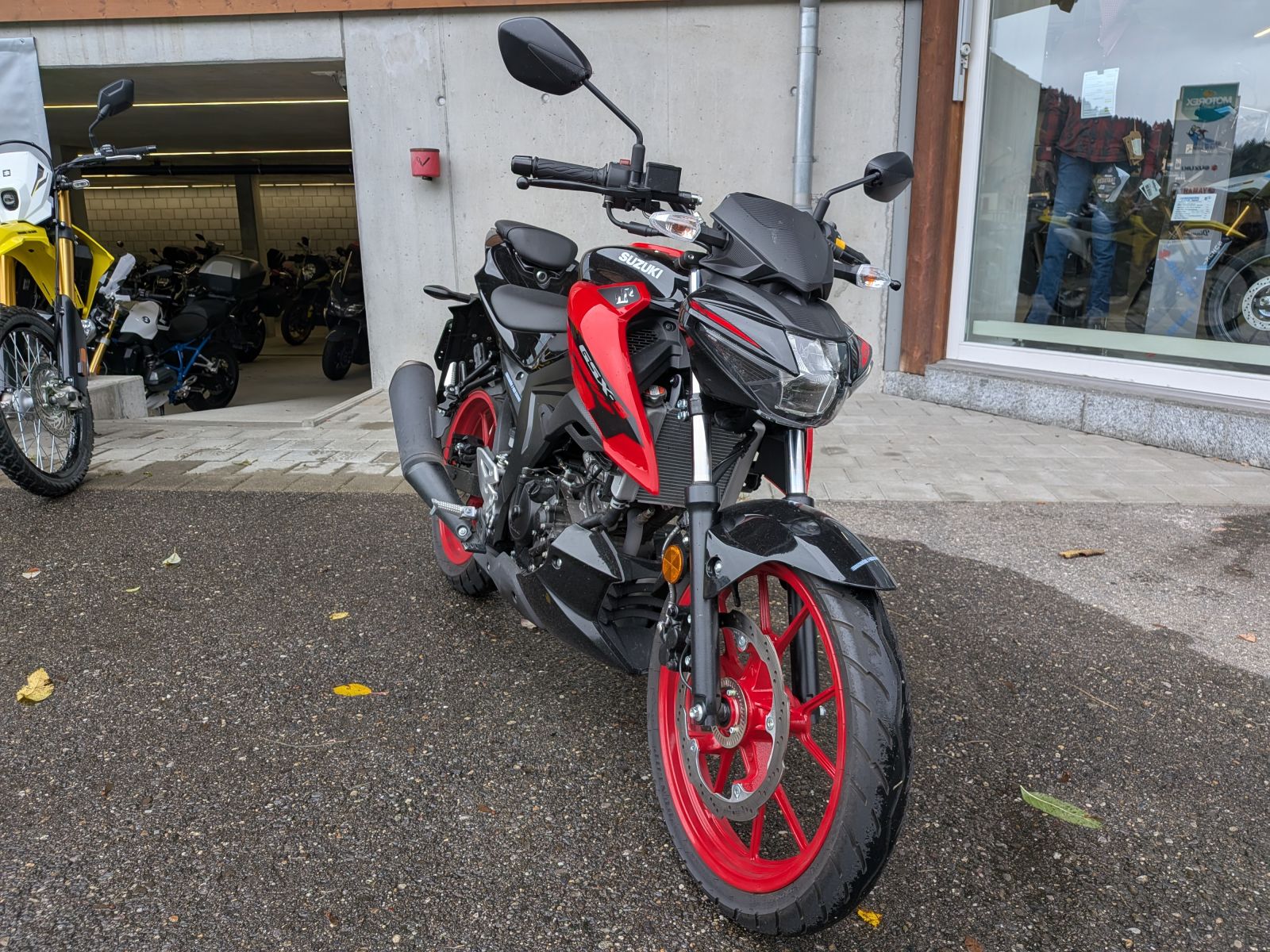 SUZUKI GSX-S 125-image-1