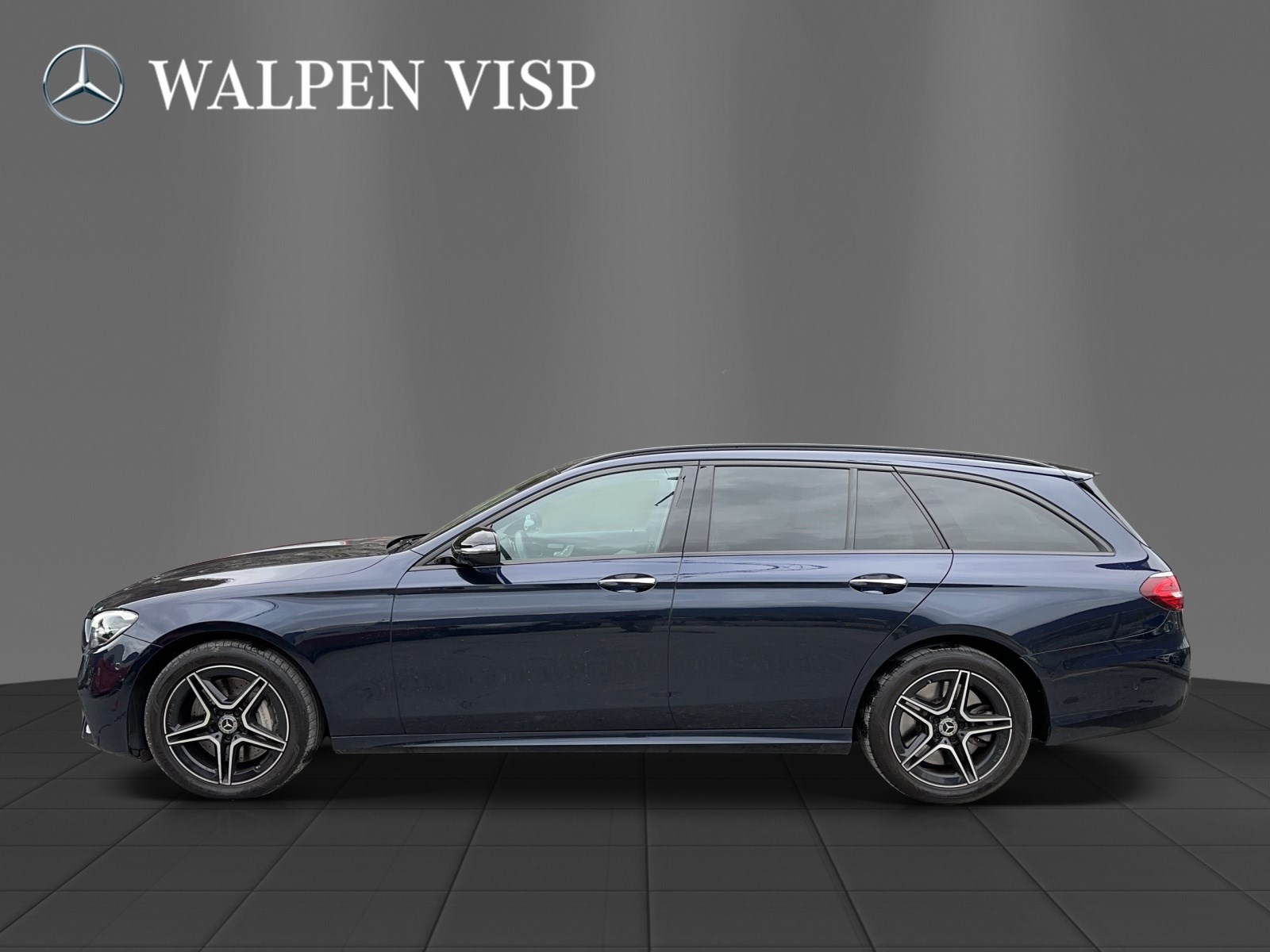 MERCEDES-BENZ E 300 de T 4M AMG Line-showroom-element-2