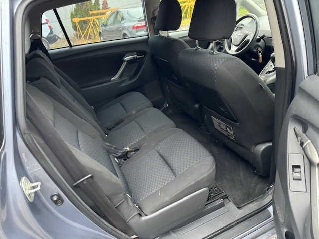 TOYOTA Verso 2.2 D-CAT Linea Luna Automatic-image-8