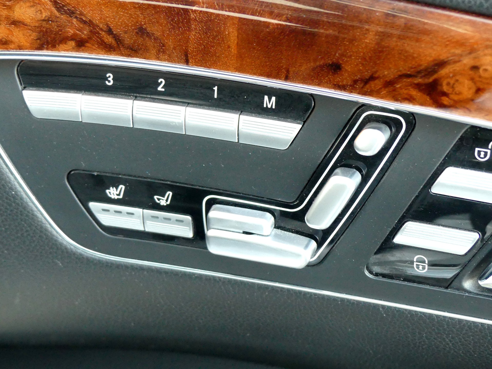 MERCEDES-BENZ S 500 L 4Matic-image-9