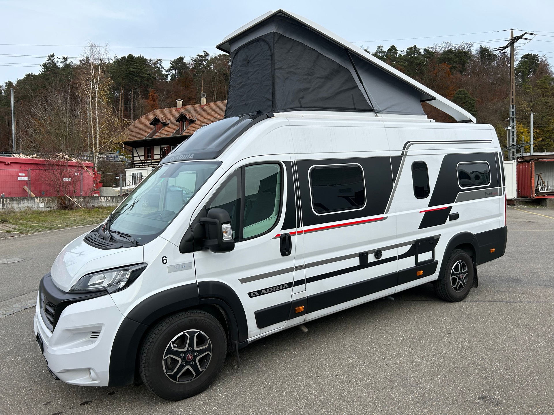 ADRIA Twin Sports 640 SLB-showroom-element-2