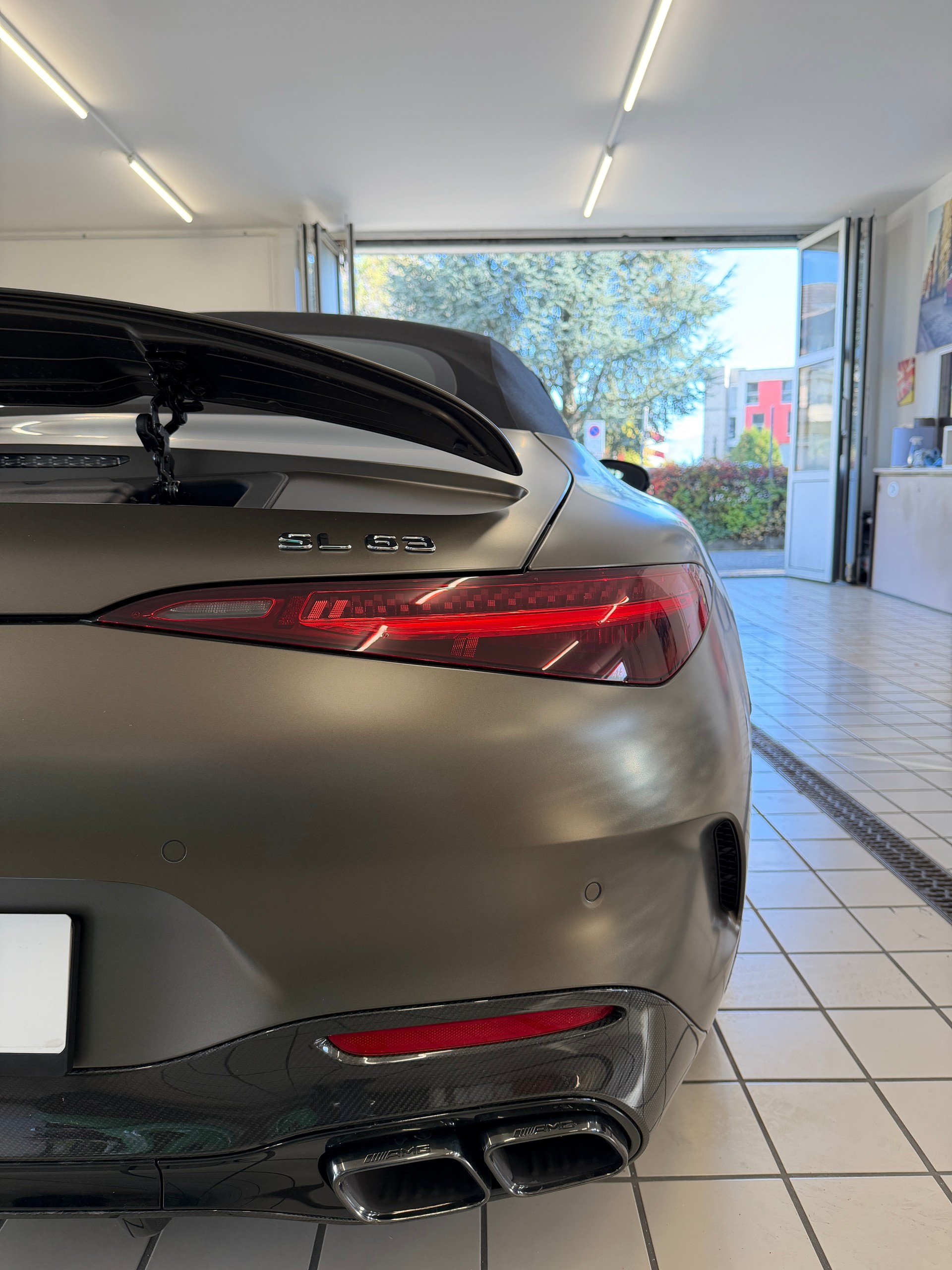 MERCEDES-BENZ AMG SL 63 4M Speedshift MCT-image-11