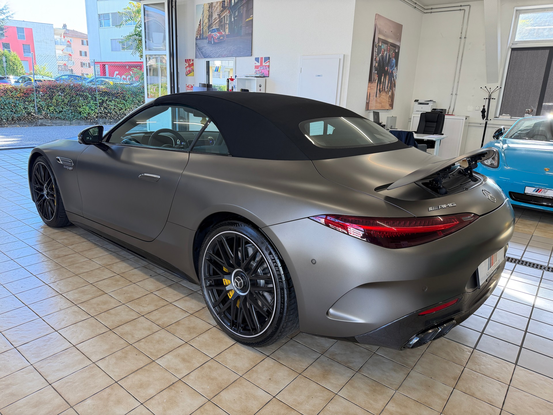 MERCEDES-BENZ AMG SL 63 4M Speedshift MCT-showroom-element-3