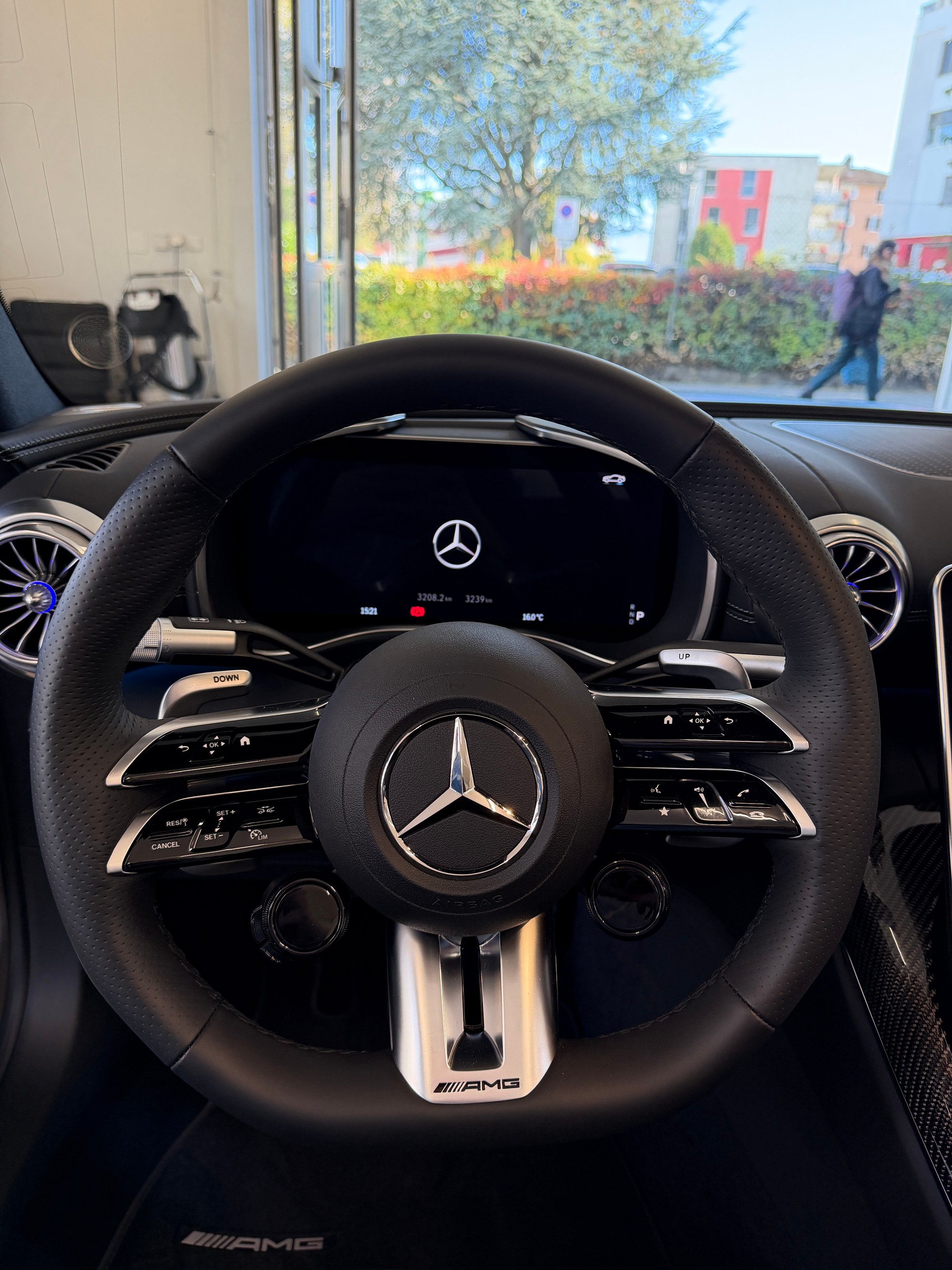 MERCEDES-BENZ AMG SL 63 4M Speedshift MCT-image-19