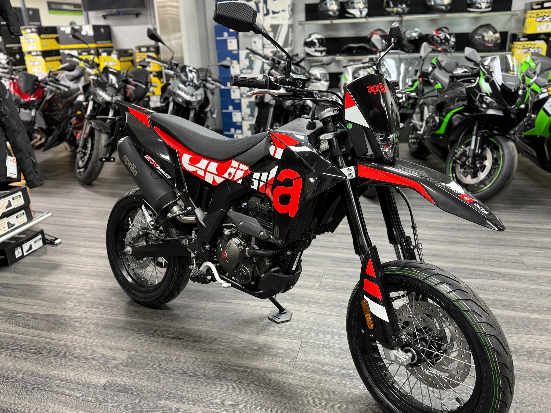 APRILIA SX 125 E5+ VARANUS BLACK-image-3