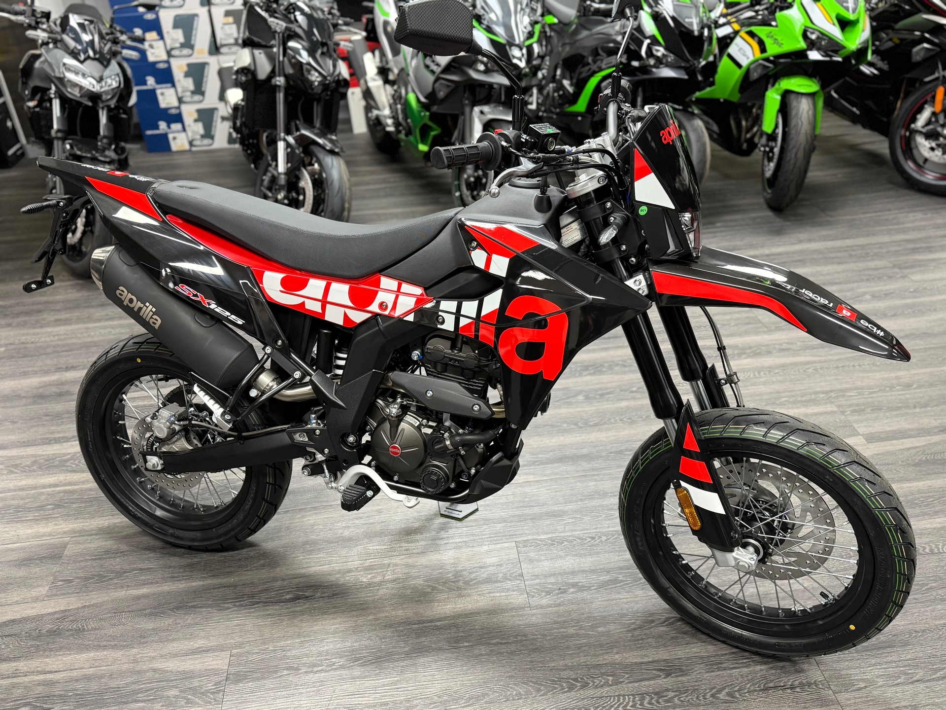 APRILIA SX 125 E5+ VARANUS BLACK-image-4