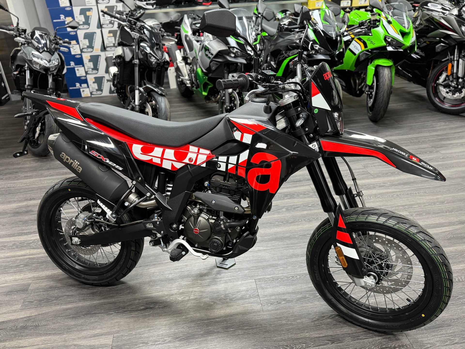 APRILIA SX 125 E5+ VARANUS BLACK-image-5