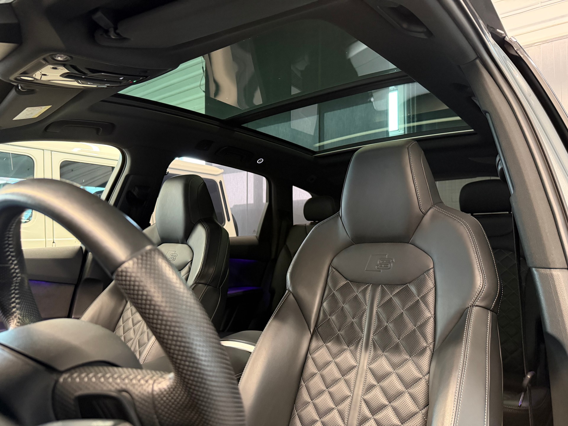 AUDI SQ7 4.0 V8 TDI Sport quattro tiptronic 7-Sitzer-image-11
