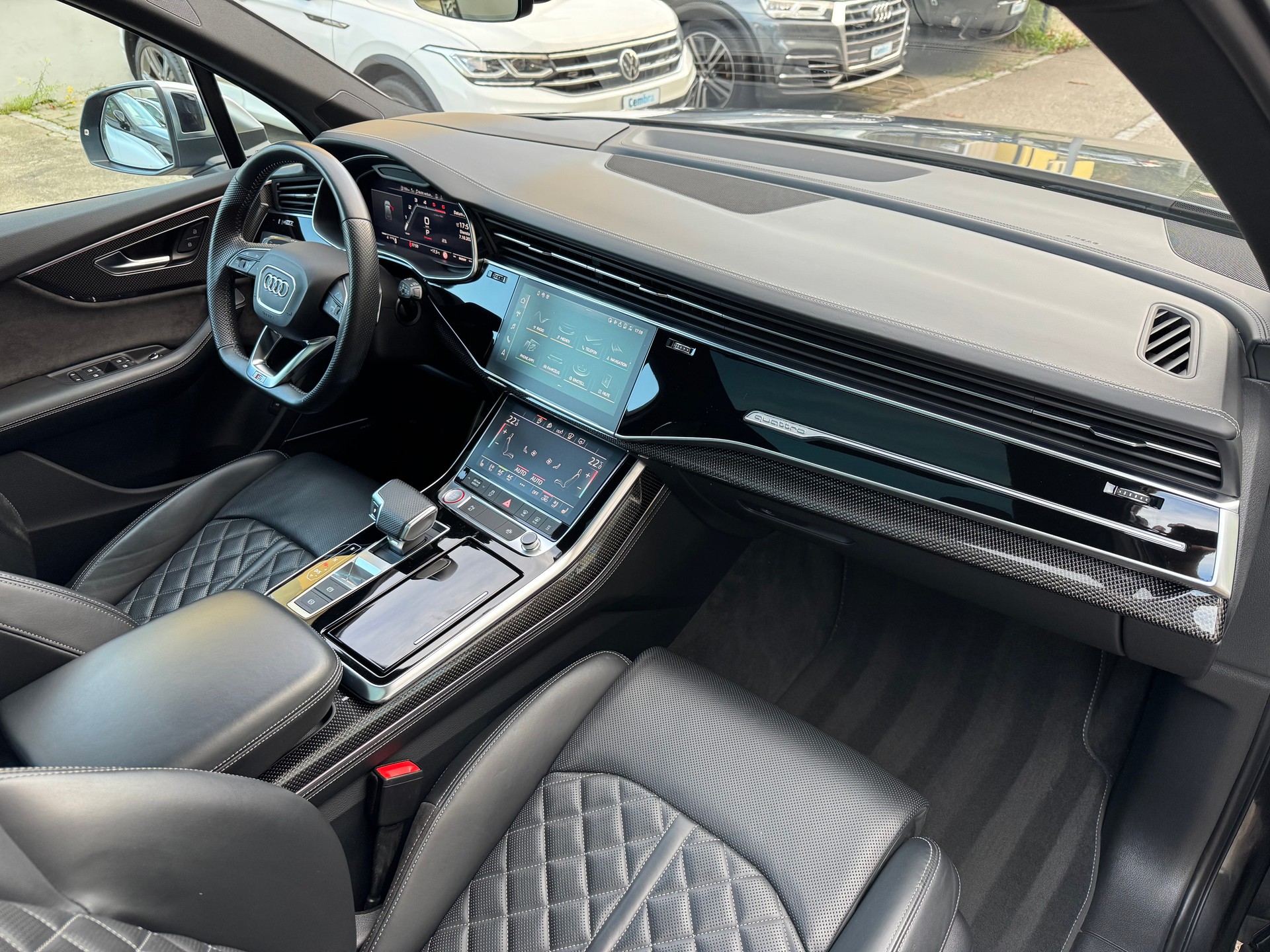 AUDI SQ7 4.0 V8 TDI Sport quattro tiptronic 7-Sitzer-image-12