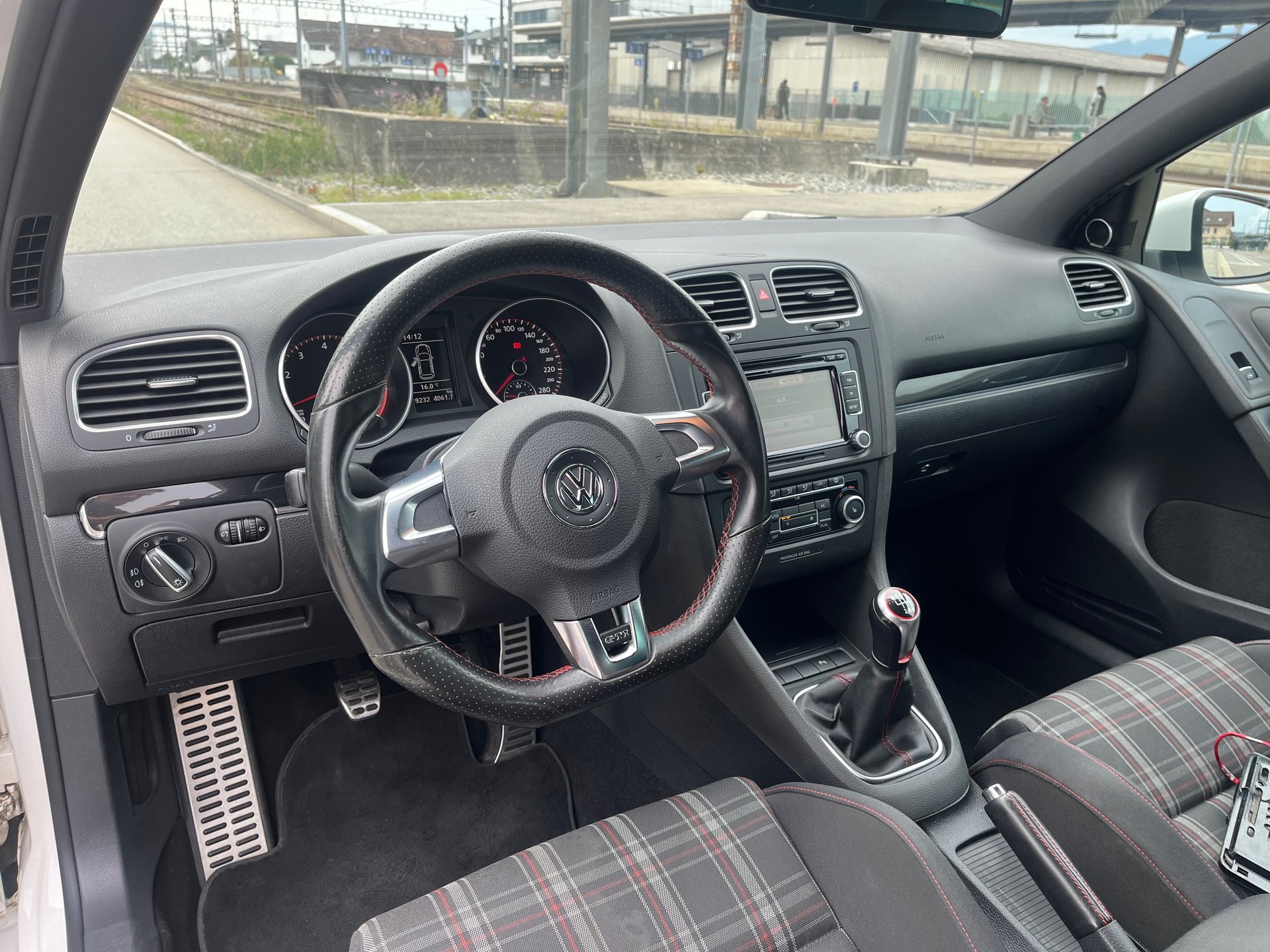 VW Golf 2.0 TSI GTI Edition-image-9