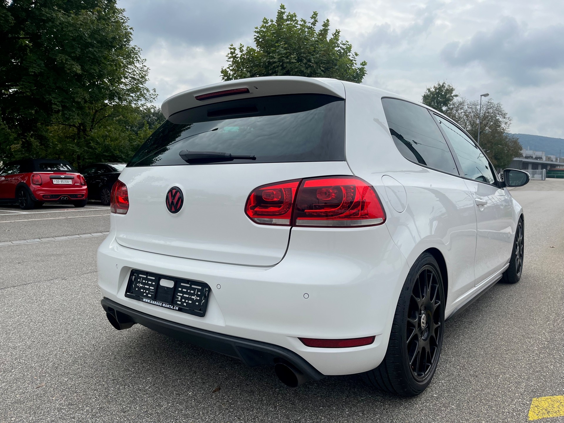VW Golf 2.0 TSI GTI Edition-image-7