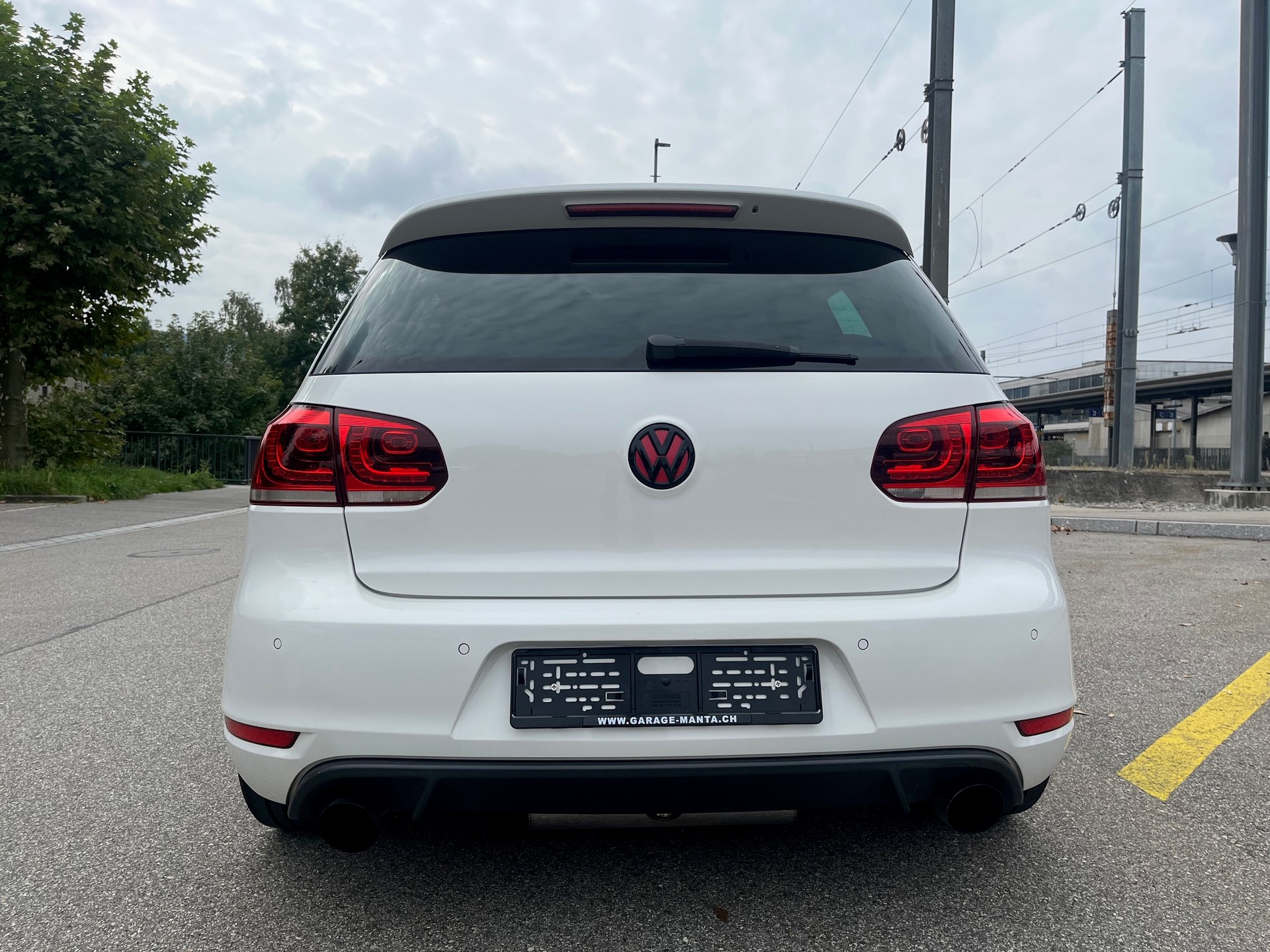 VW Golf 2.0 TSI GTI Edition-image-6