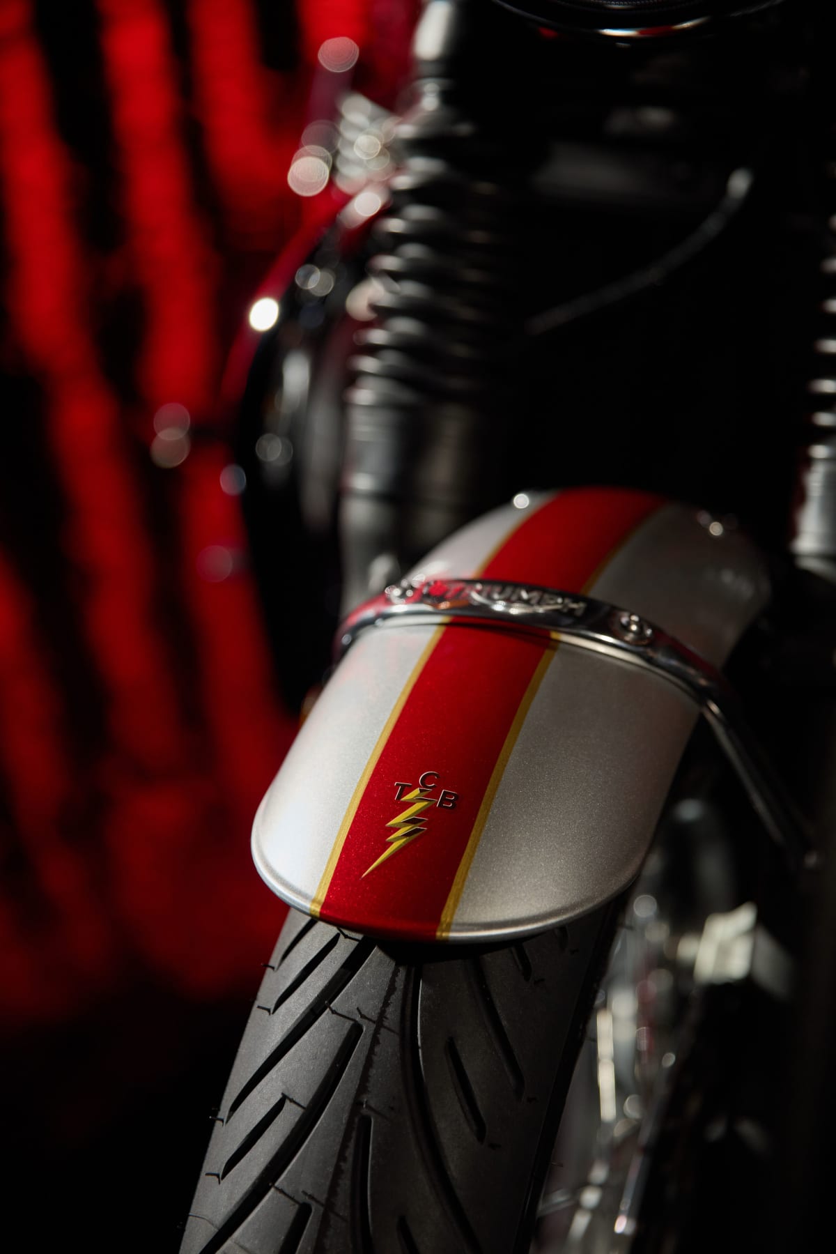 TRIUMPH Bonneville T120 Elvis Edition-image-3