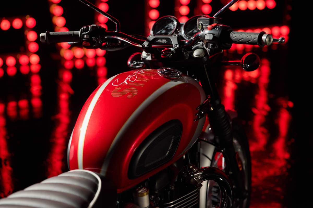 TRIUMPH Bonneville T120 Elvis Edition