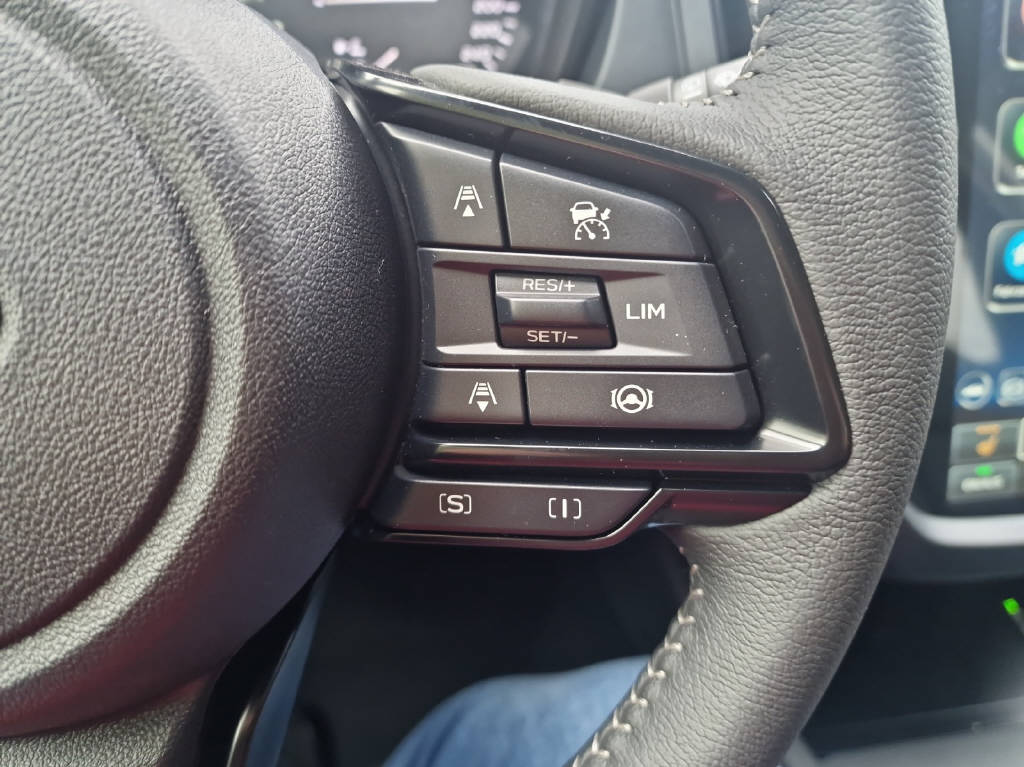 SUBARU Forester Station 2.0i e-Boxer Swiss Plus-image-9