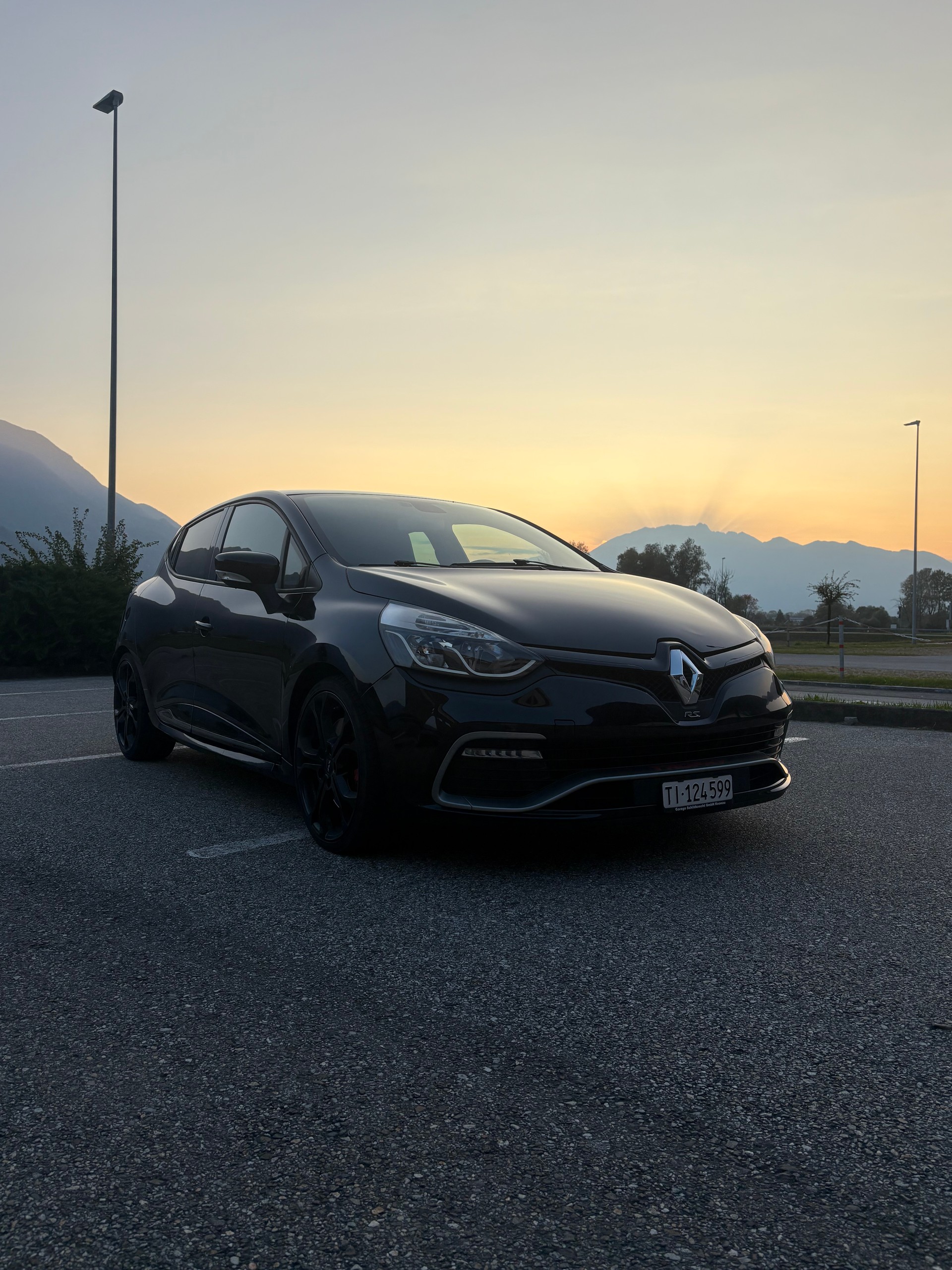 RENAULT Clio 1.6 T RS 220 Trophy EDC