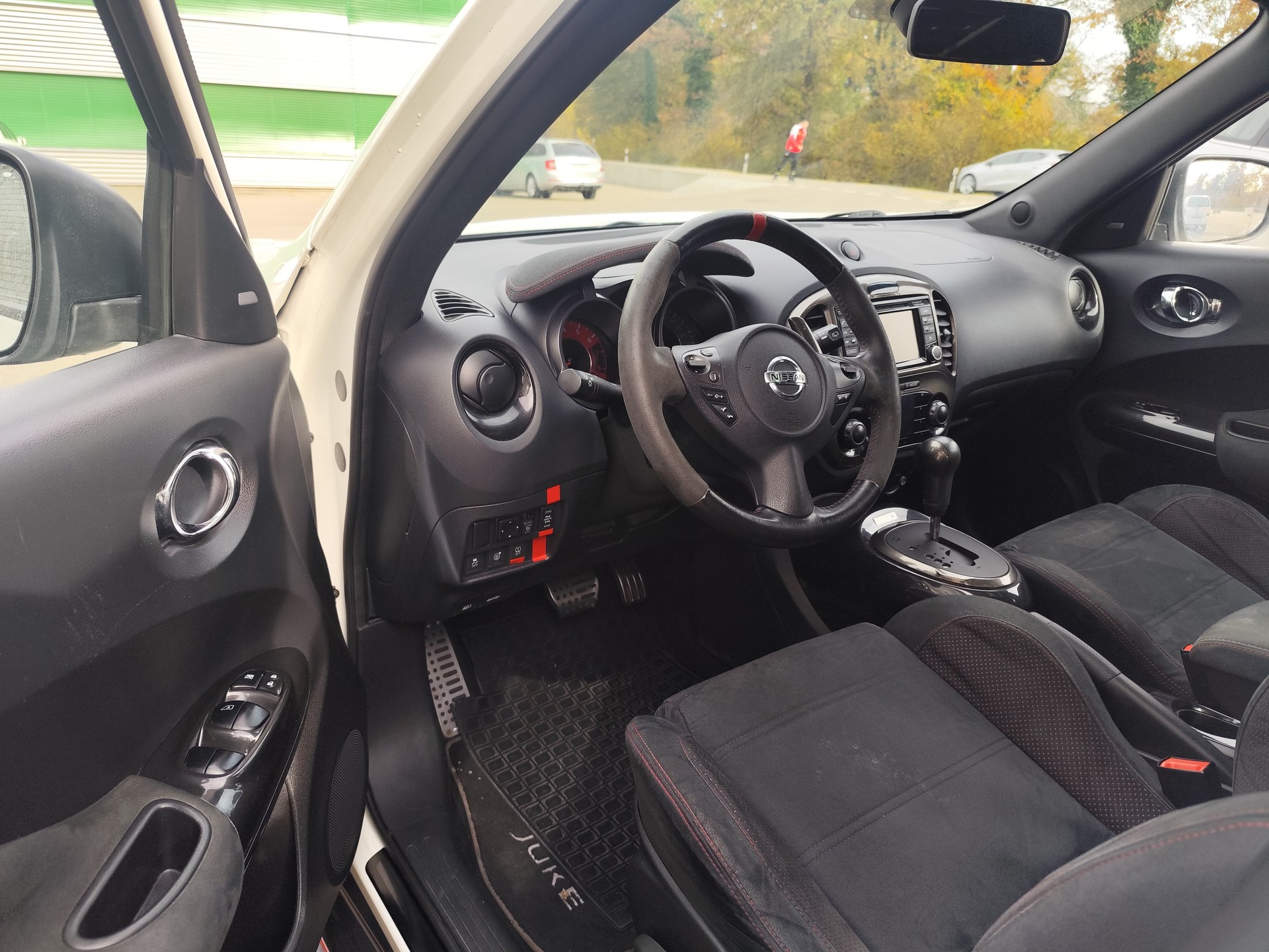 NISSAN Juke 1.6 DIG-T Nismo RS 4x4 Xtronic M-CVT-image-12