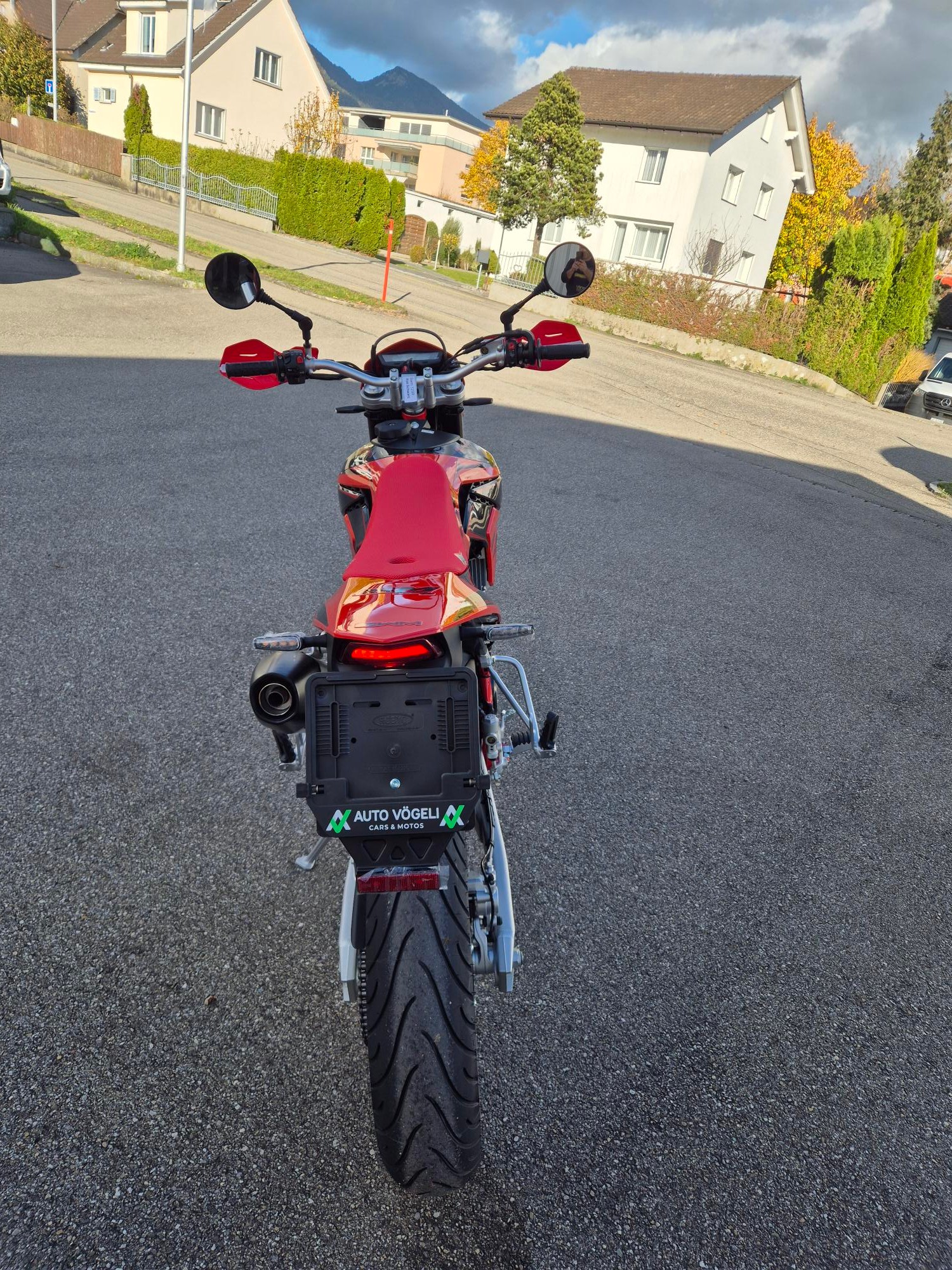 SWM SM 125 R SPECIAL-image-4