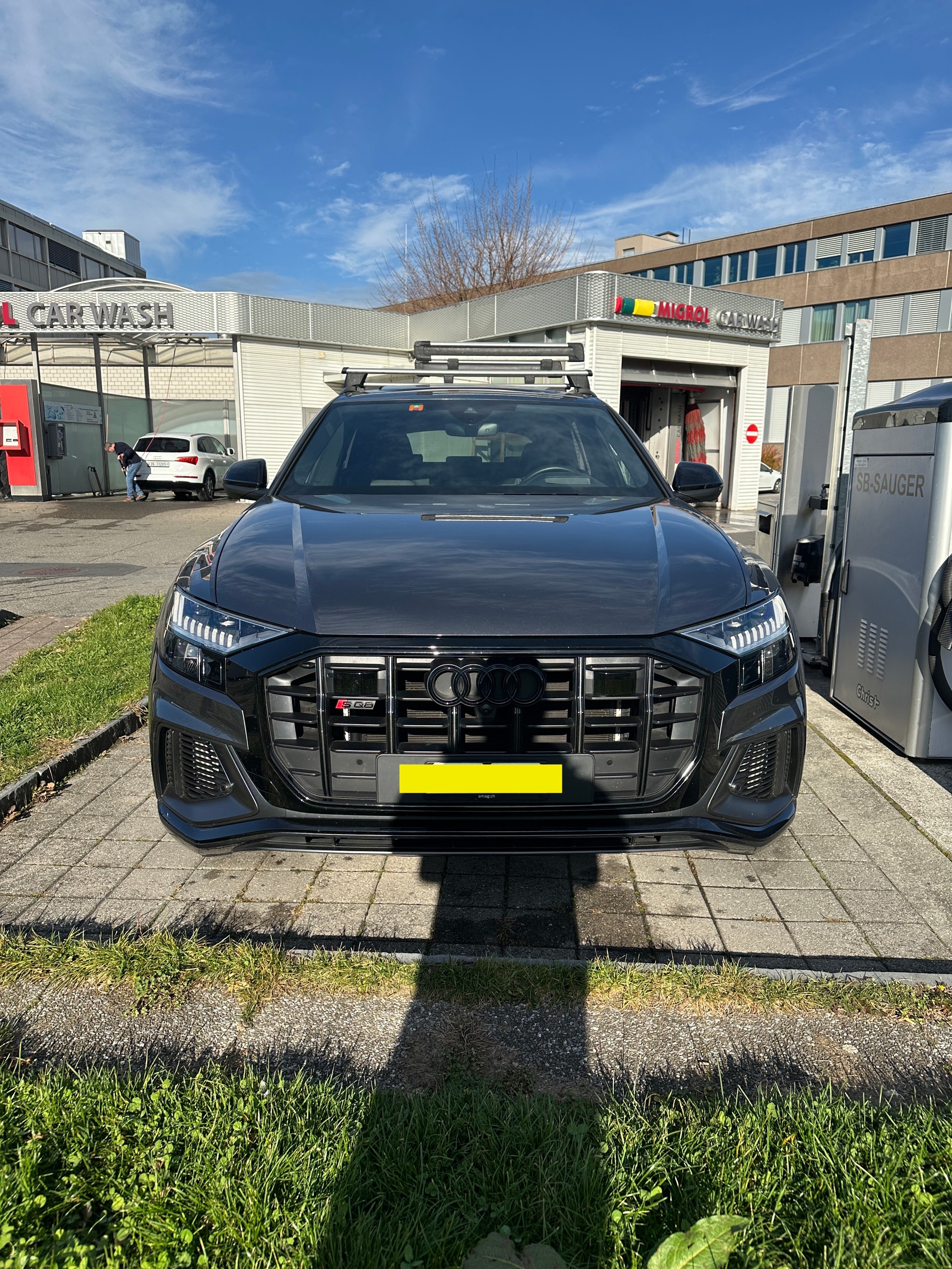 AUDI SQ8 TFSI quattro tiptronic-image-2