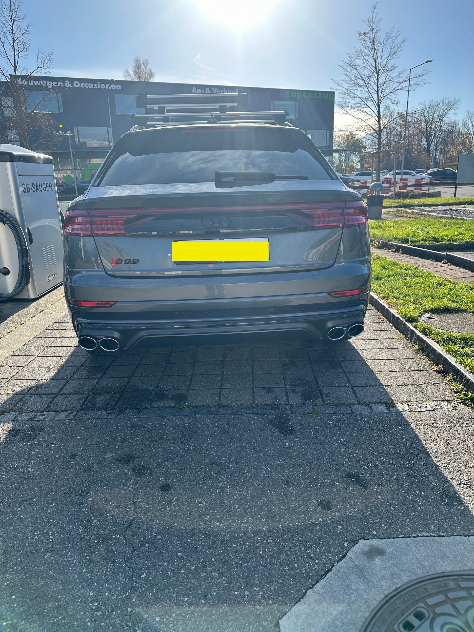 AUDI SQ8 TFSI quattro tiptronic-image-1