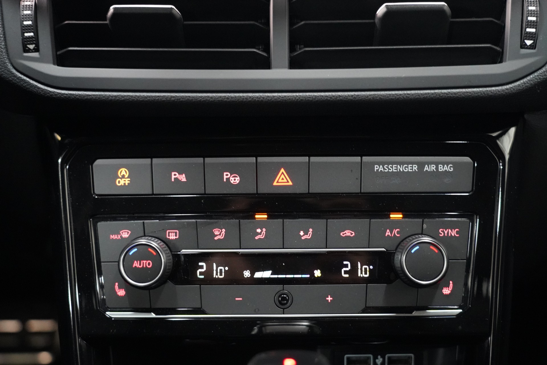 VW T-Cross 1.0 TSI R-Line DSG-image-14
