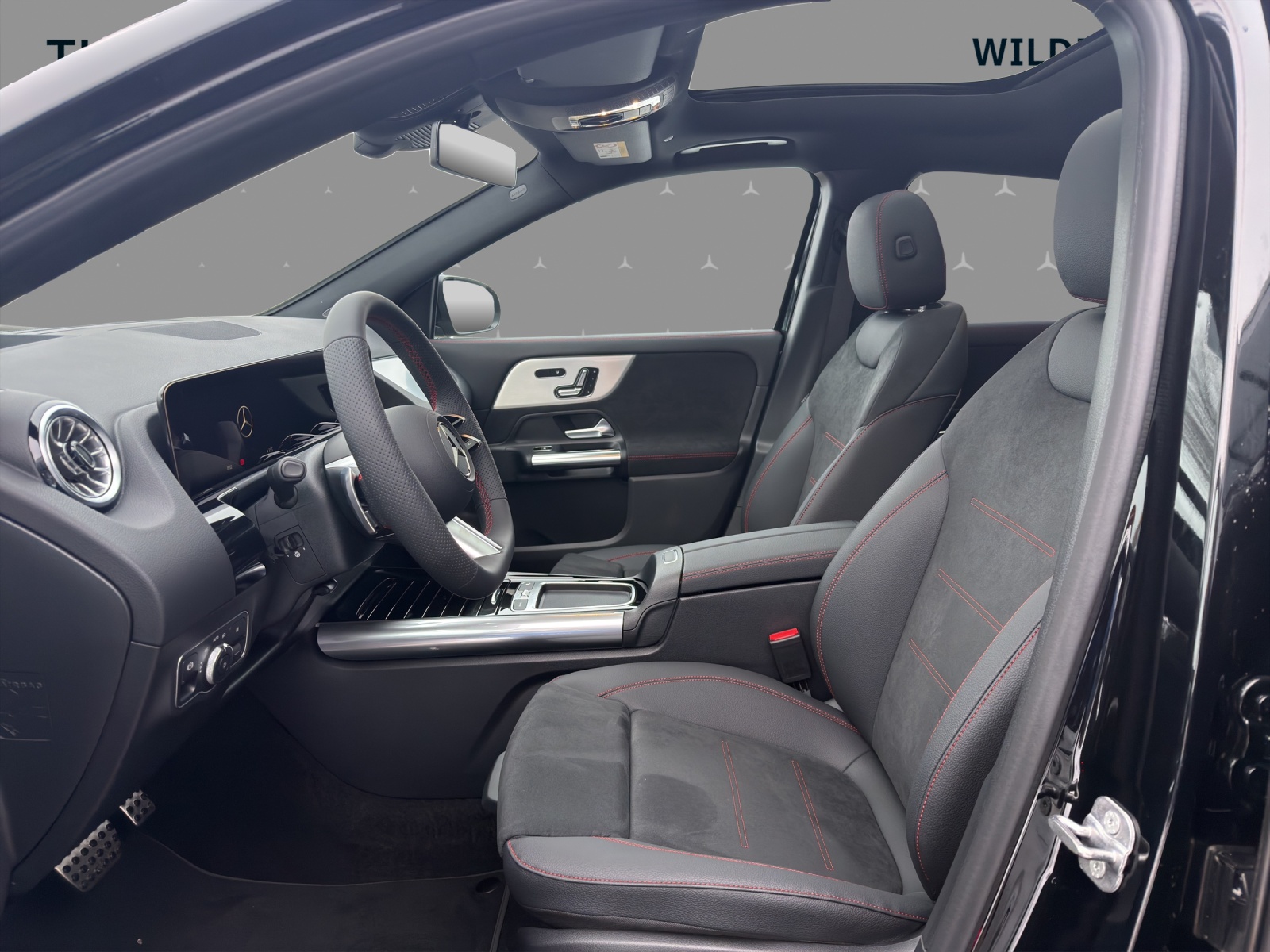 MERCEDES-BENZ GLA 200 Night Star 7G-DCT-image-8