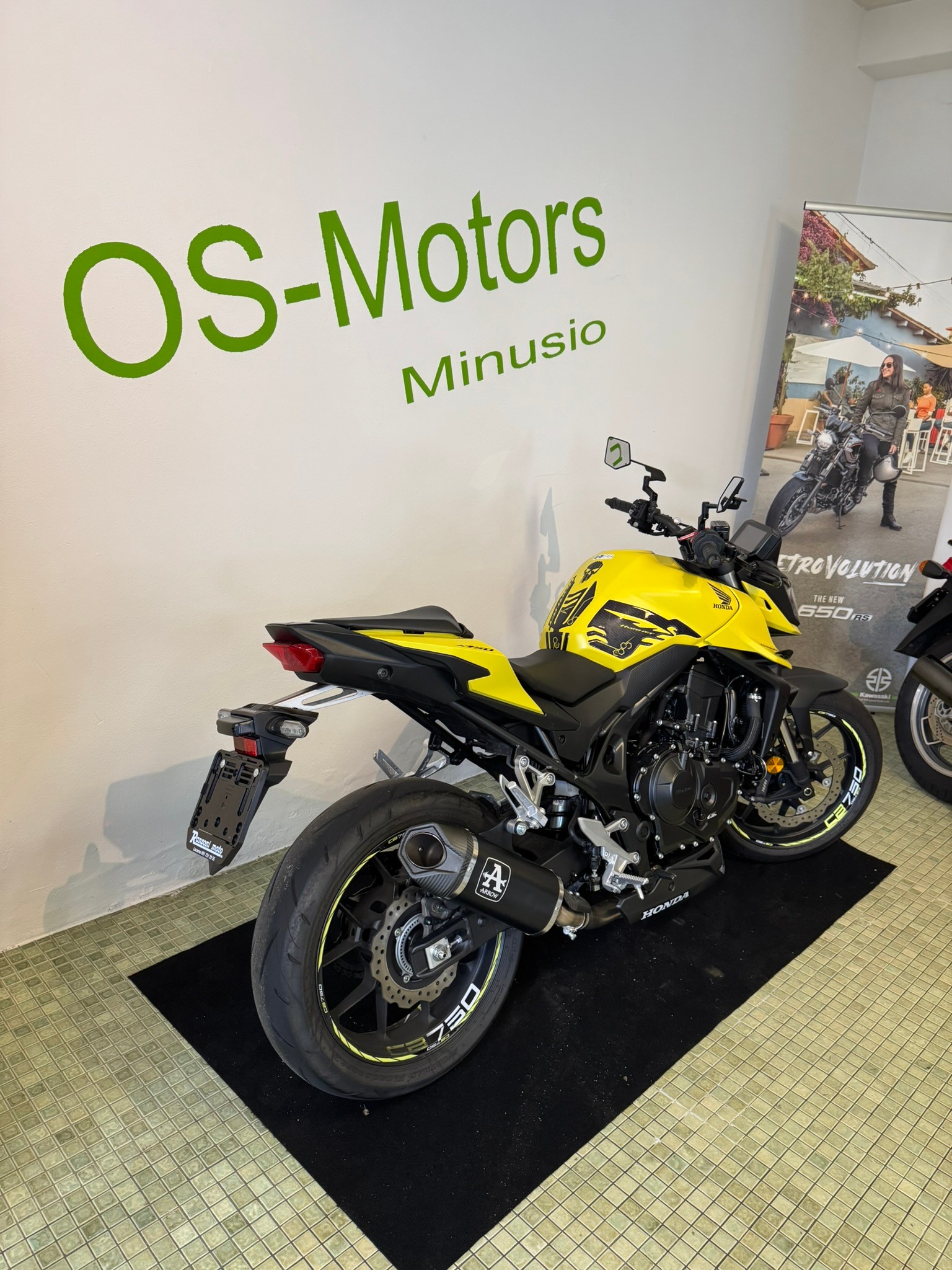 HONDA CB 750 Hornet-image-1