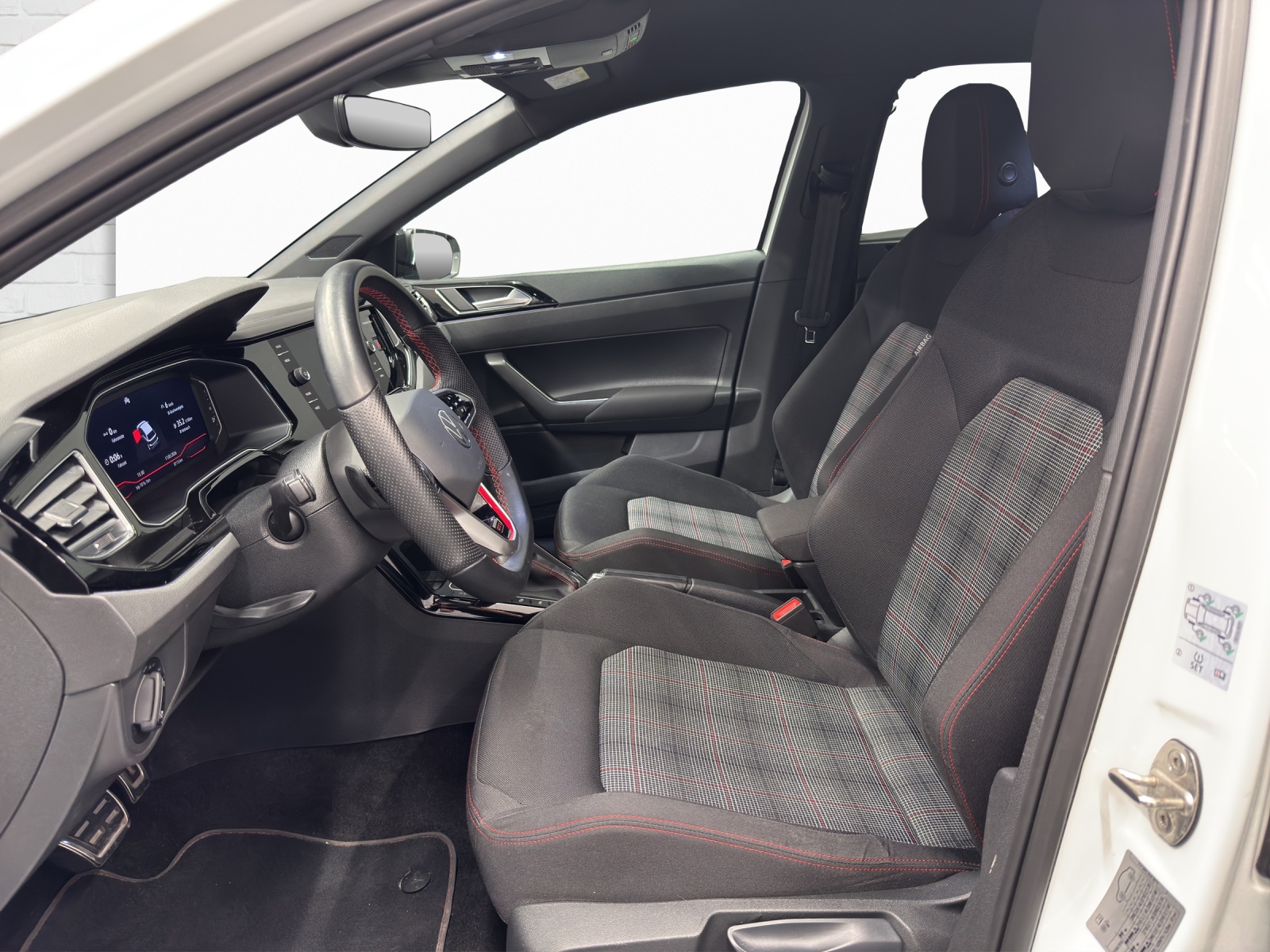 VW Polo 2.0 TSI GTI DSG-image-6