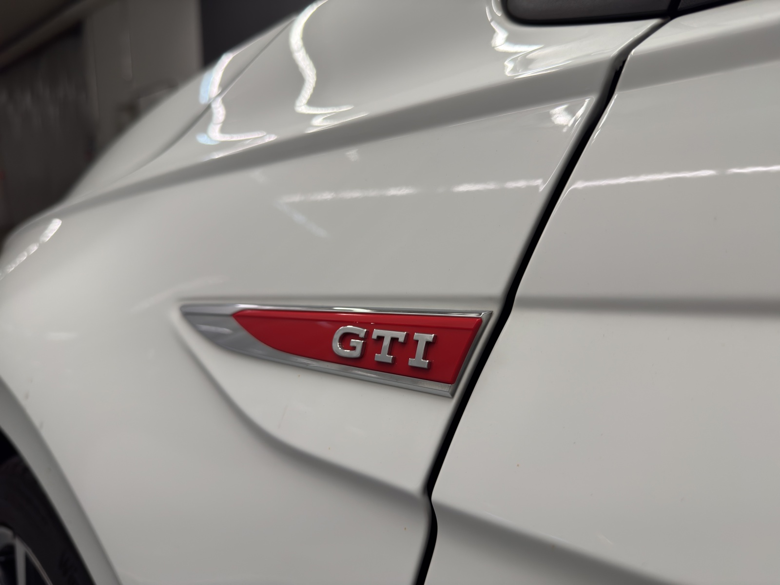VW Polo 2.0 TSI GTI DSG-image-14