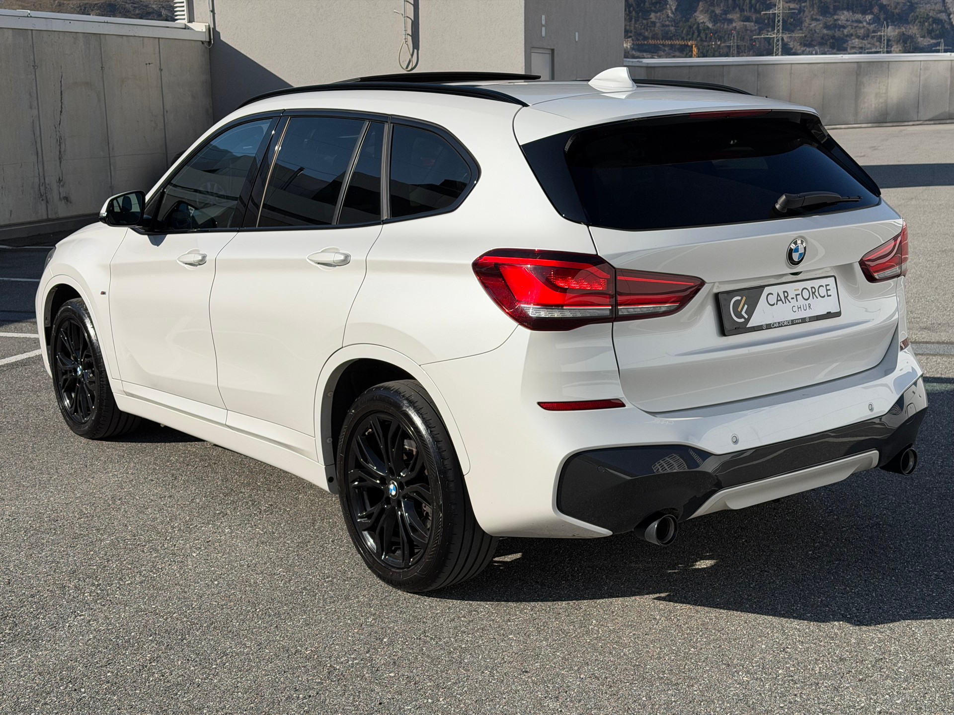 BMW X1 xDrive 20d M Sport Steptronic-showroom-element-3