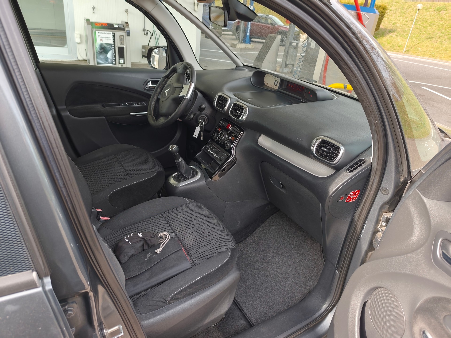 CITROEN C3 Picasso 1.6i 16V Exclusive-image-5