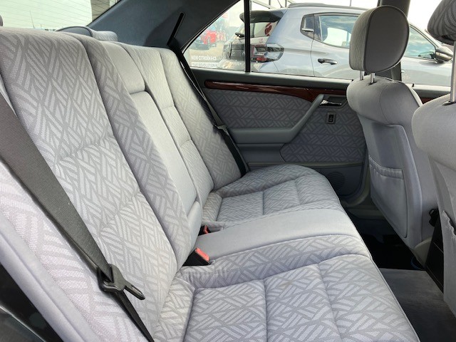 MERCEDES-BENZ C 280 Elégance-image-4