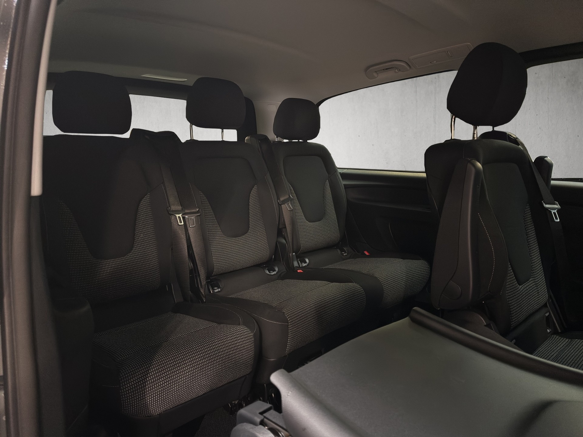 MERCEDES-BENZ Vito 116 CDI Lang Tourer 9G-Tronic 4M Select-image-9