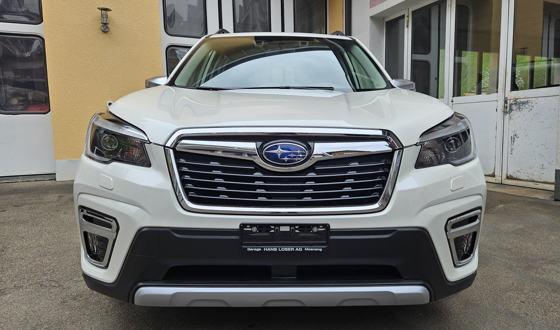 SUBARU Forester 2.0i e-Boxer Luxury Lineartronic-showroom-element-1